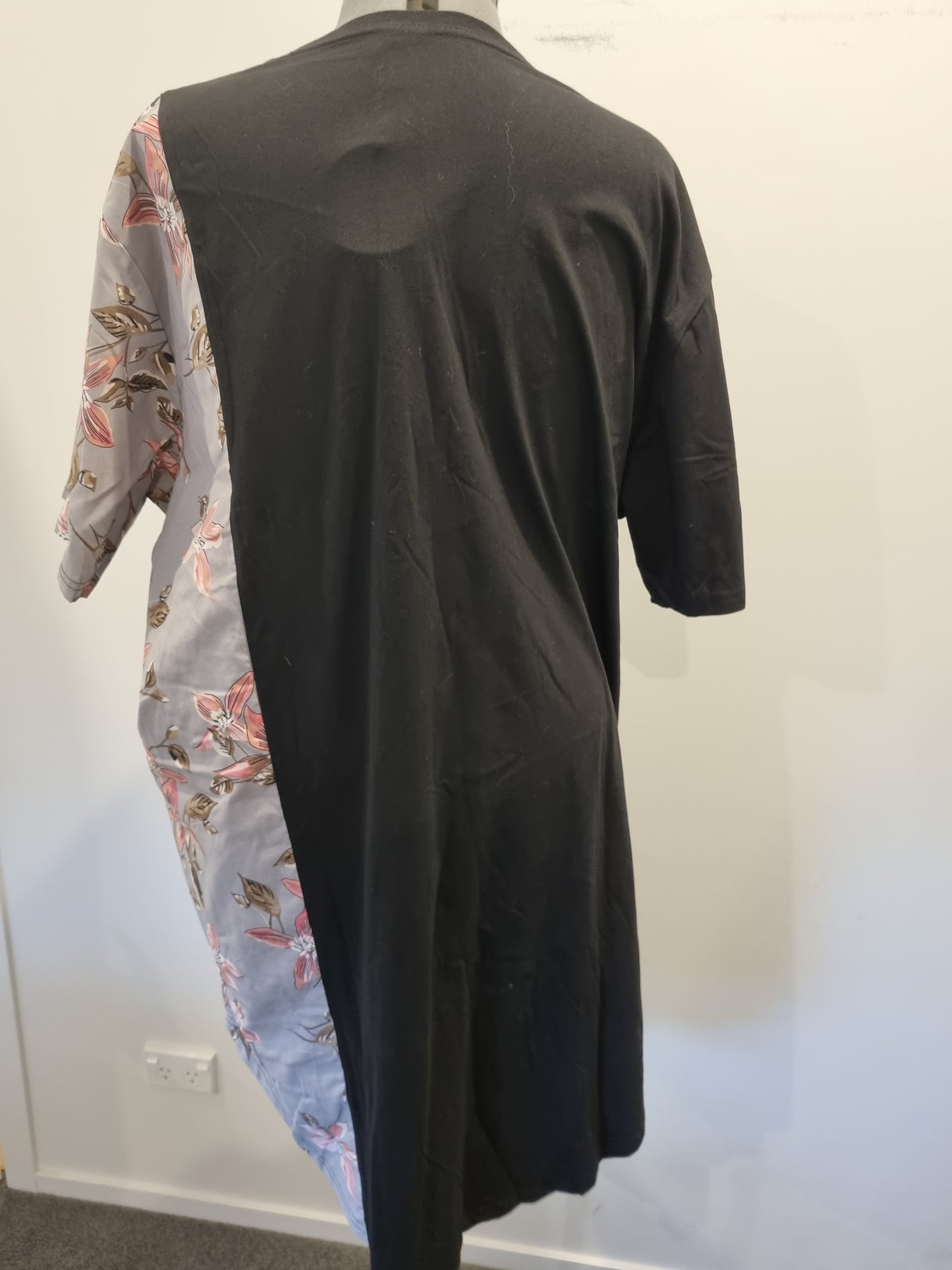 Chinga Dress - Size 6XL (26)