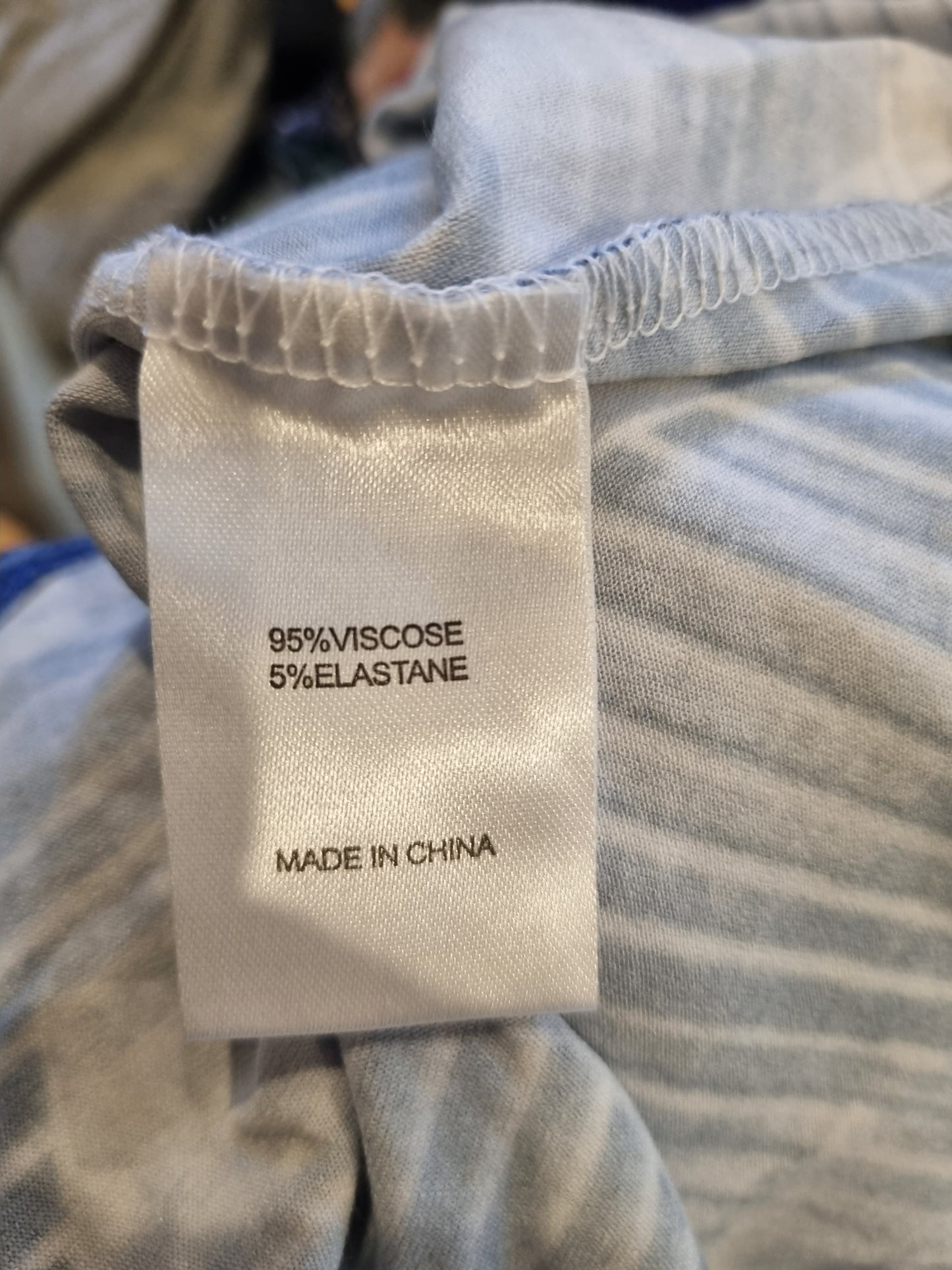 Virtuelle Dress - Size L (20/22) (BNWT)