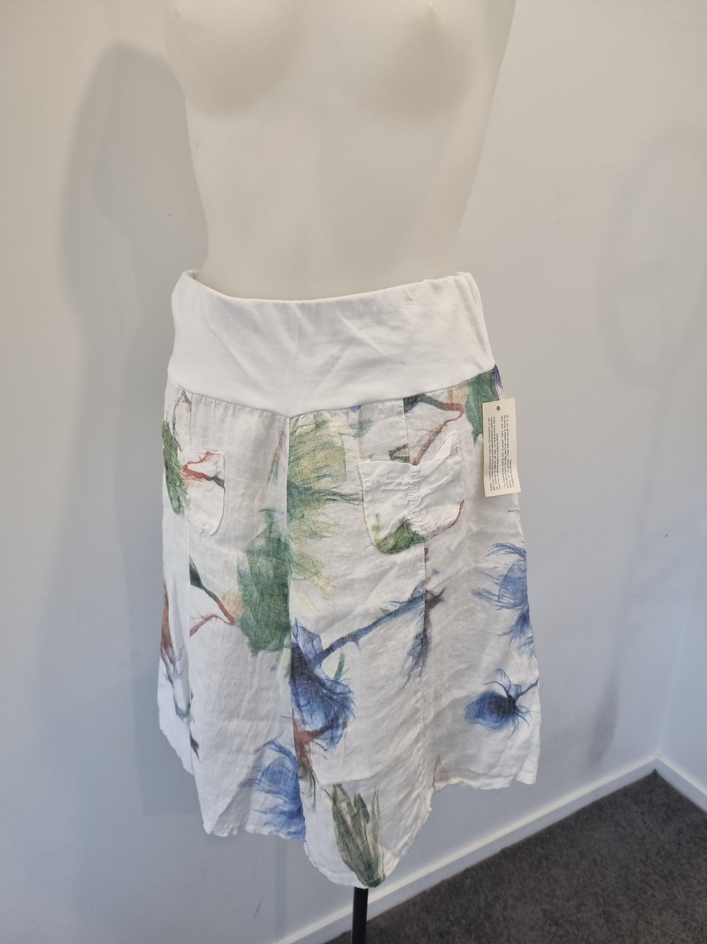 Brand Unknown Linen Skirt - Size 10/12 (BNWT)