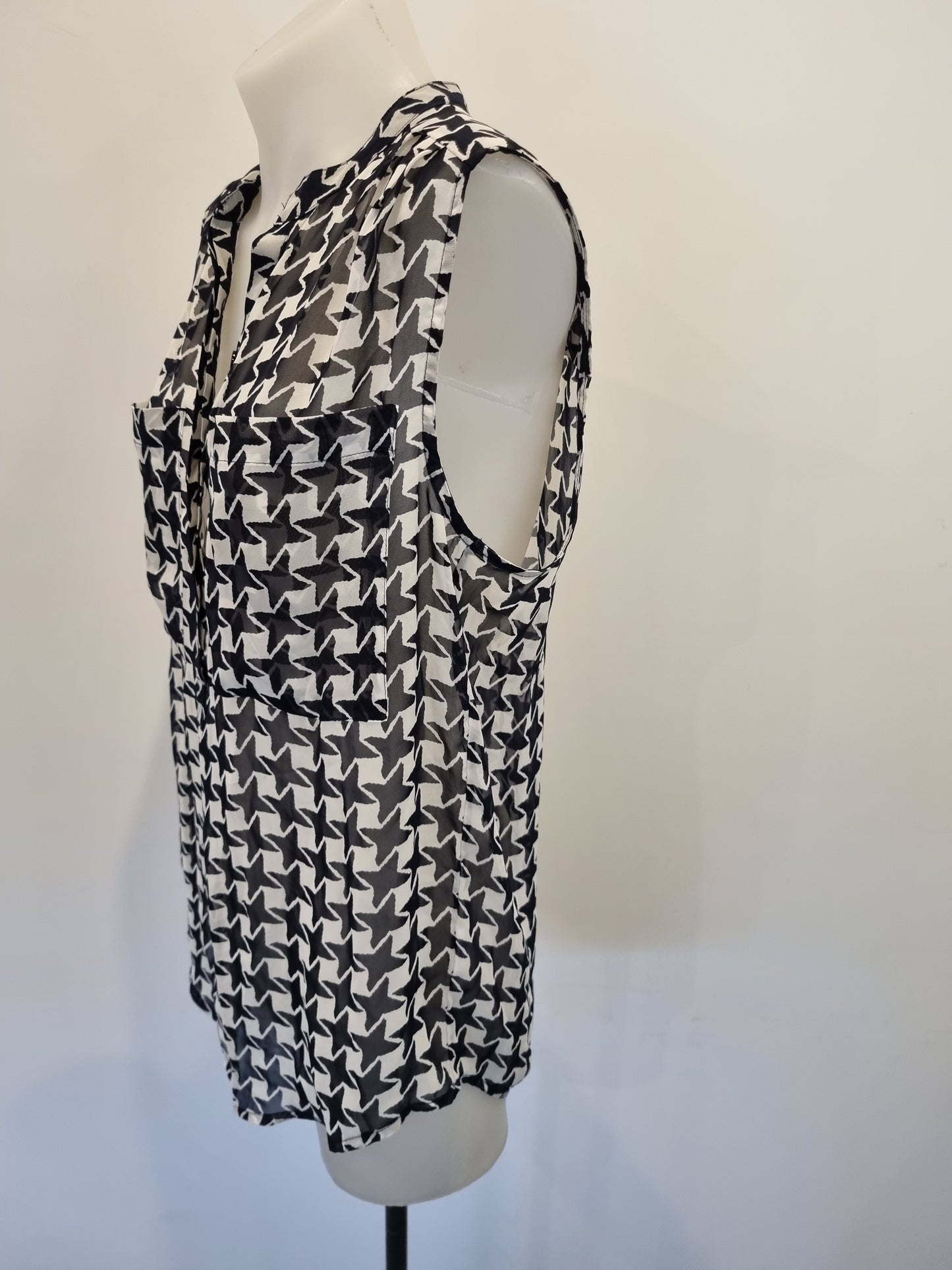 Storm Top - Size 10