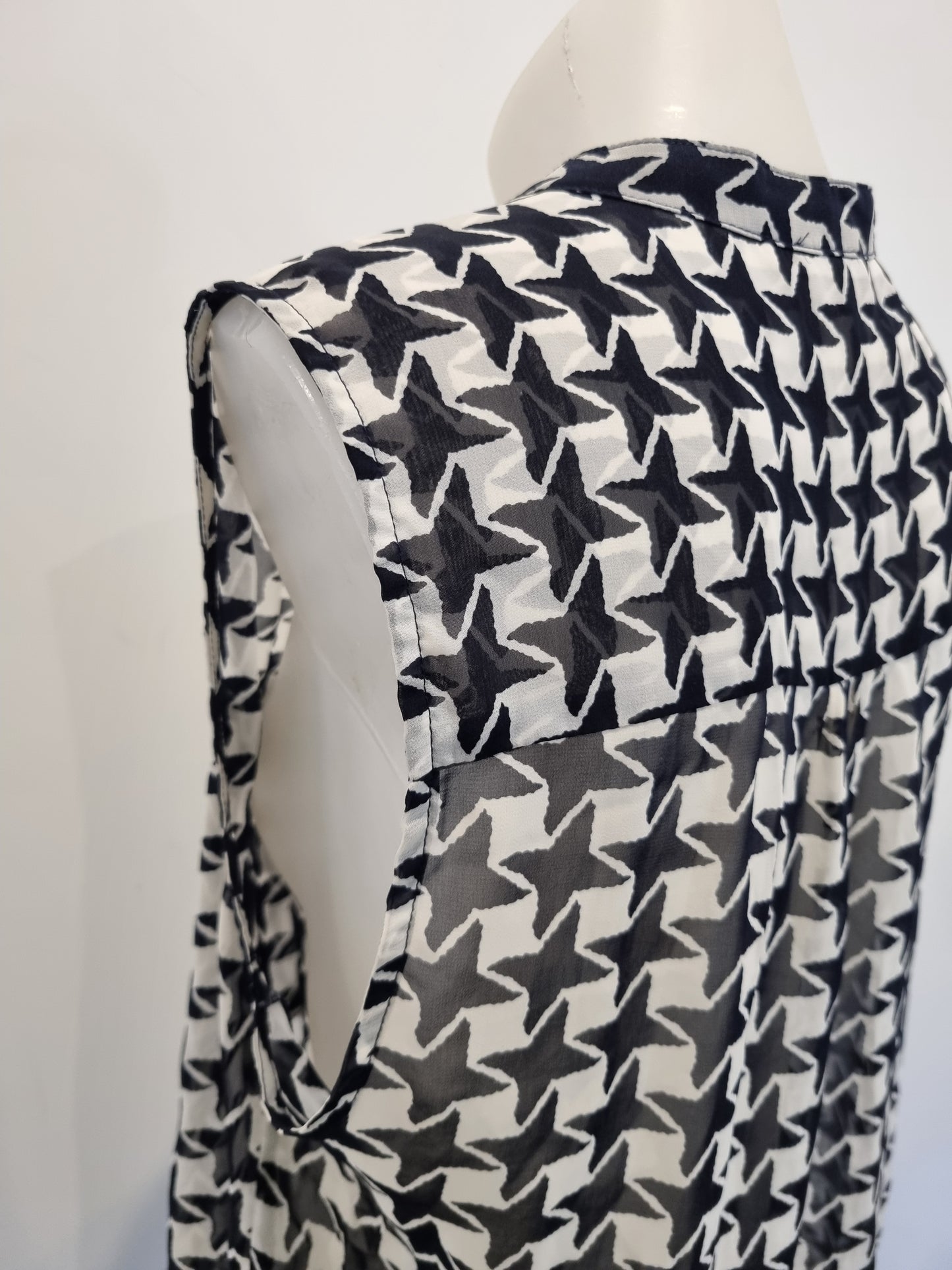 Storm Top - Size 10
