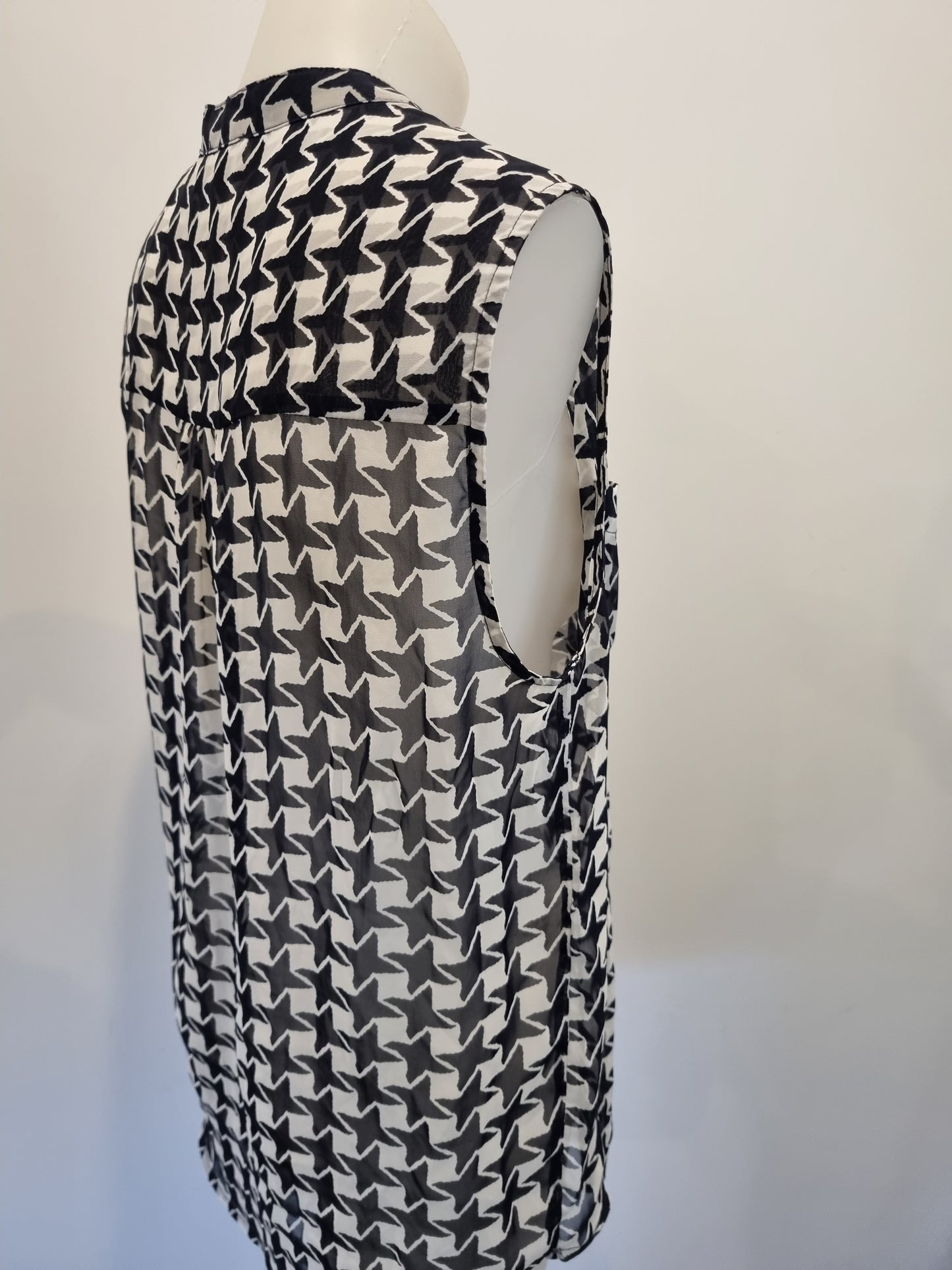 Storm Top - Size 10