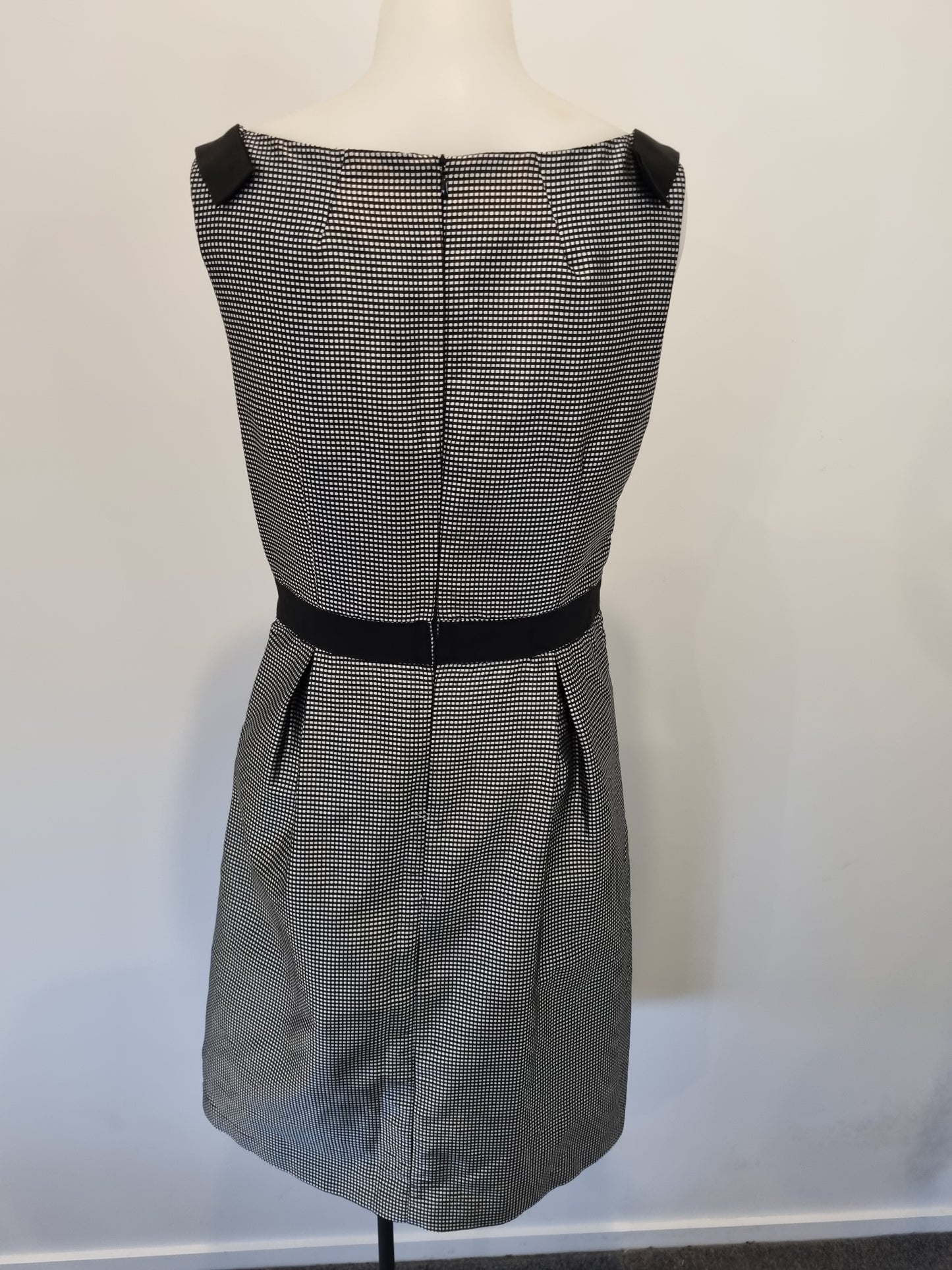Veronika Maine Dress- Size 14