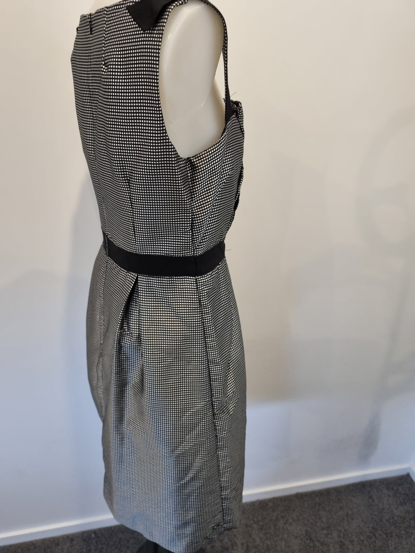 Veronika Maine Dress- Size 14