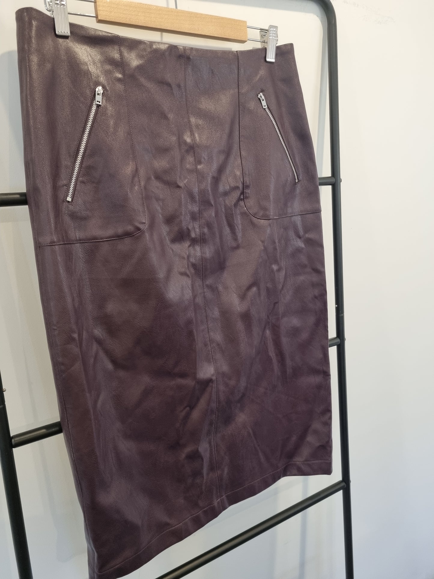 Decjuba Skirt - Size 14