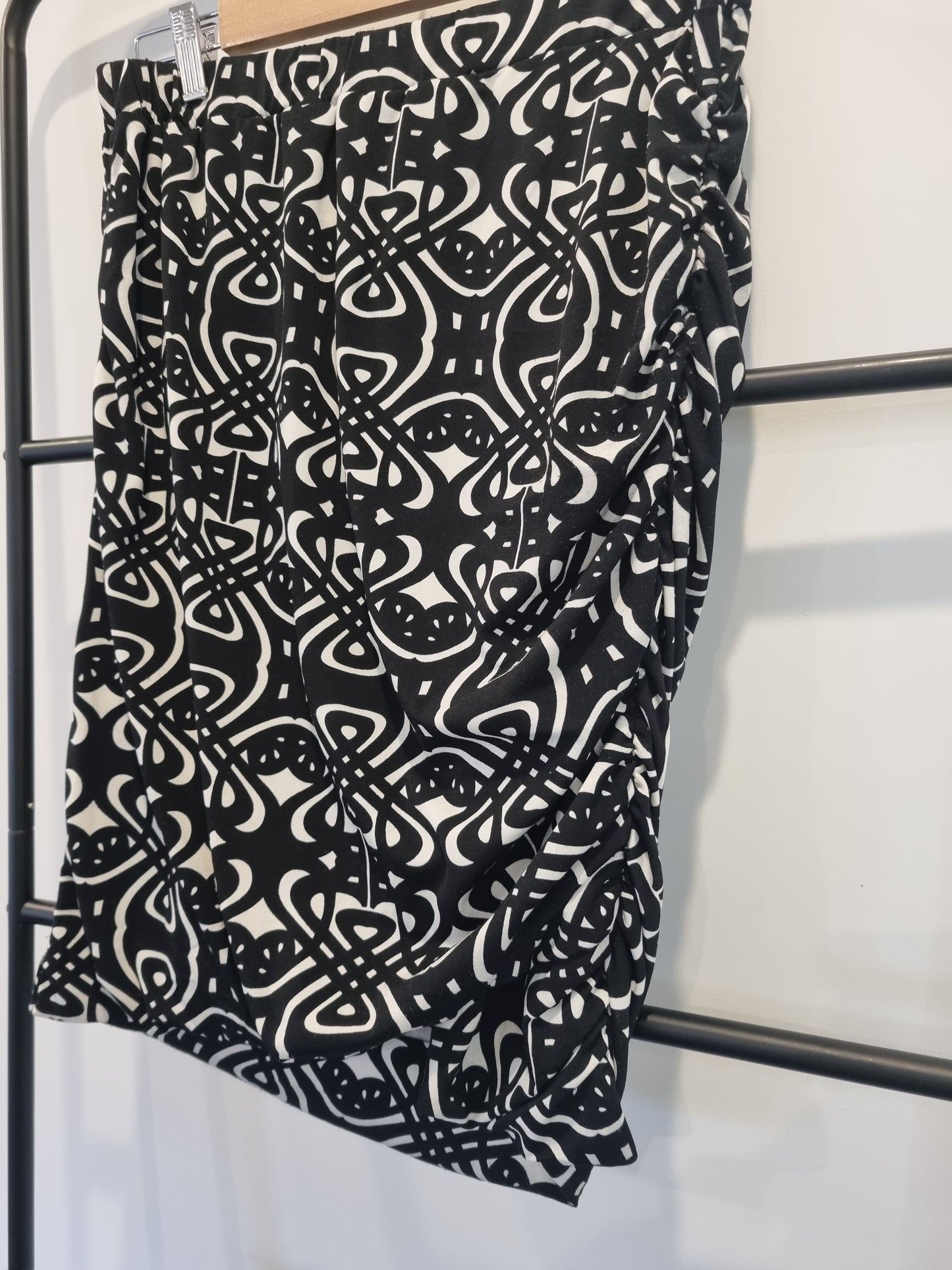 Charlo Skirt - Size 14