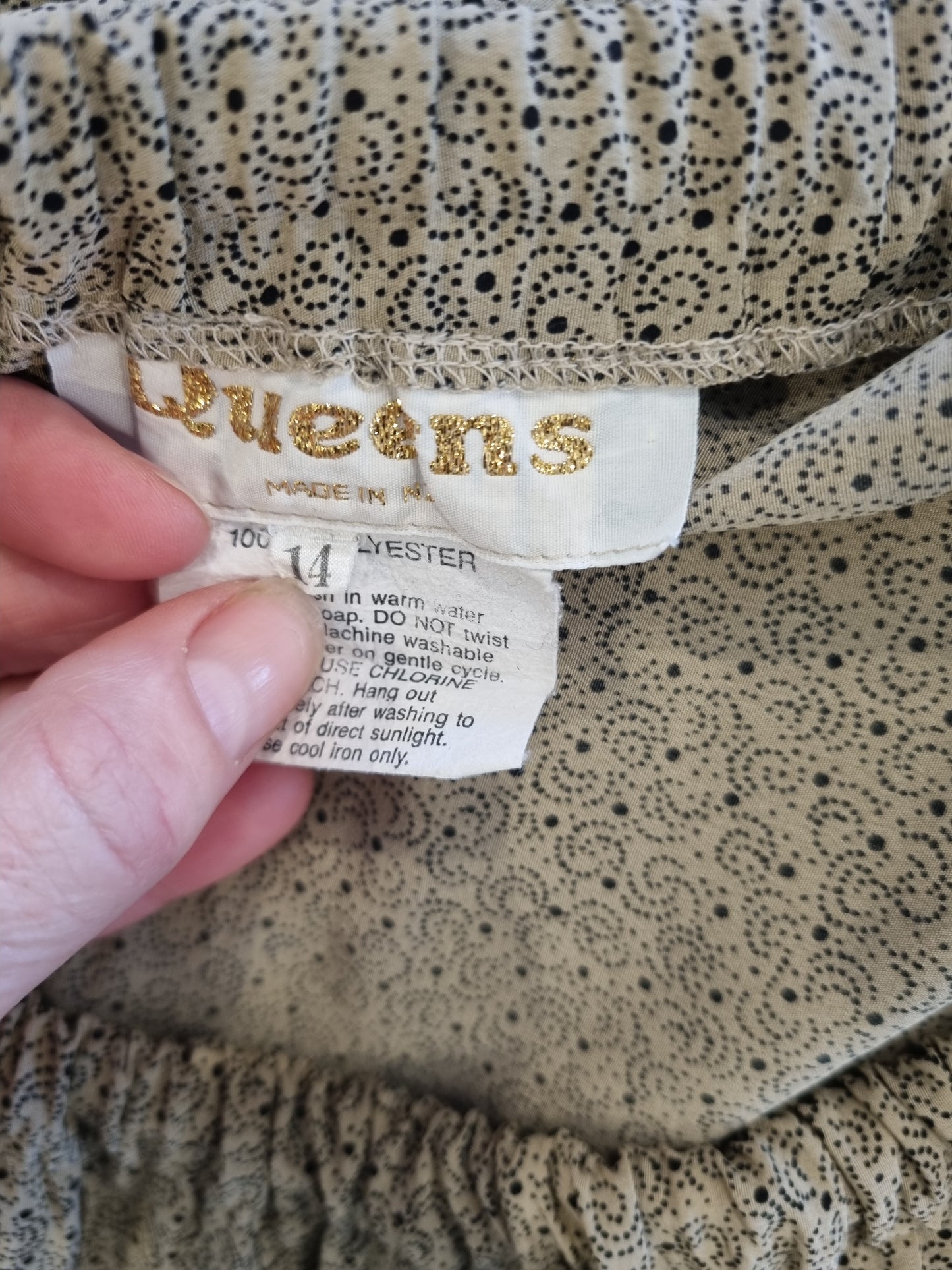 Queens Skirt - Size 14