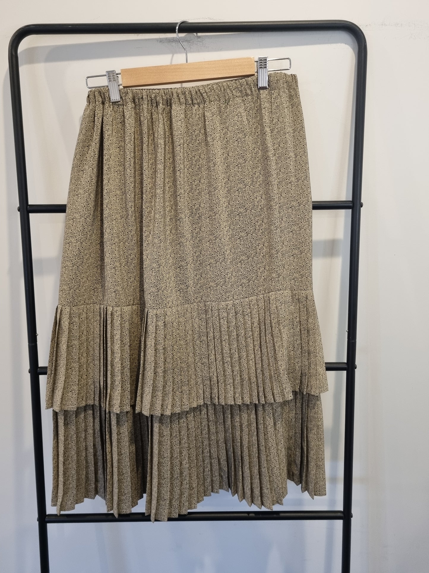 Queens Skirt - Size 14