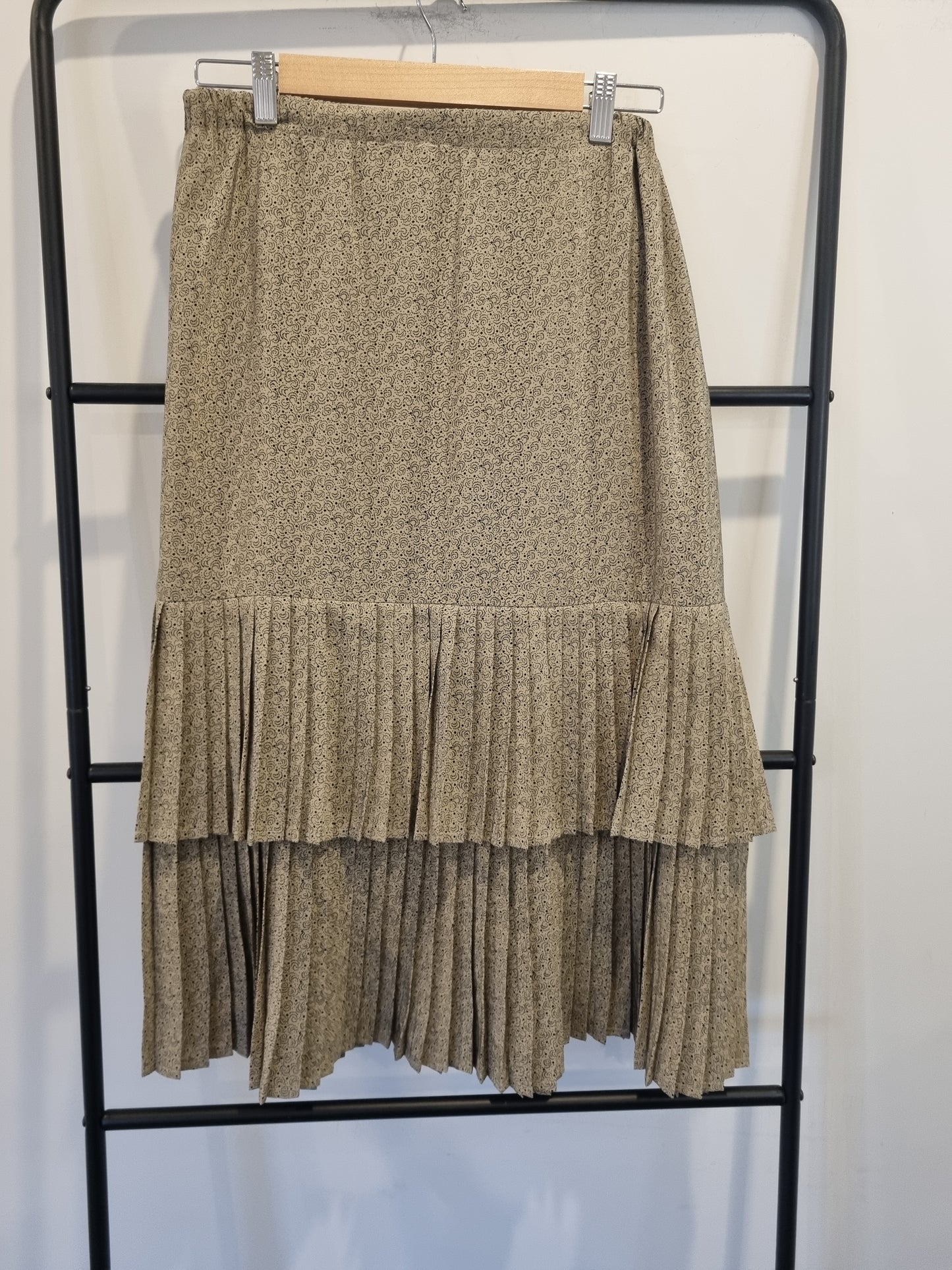 Queens Skirt - Size 14
