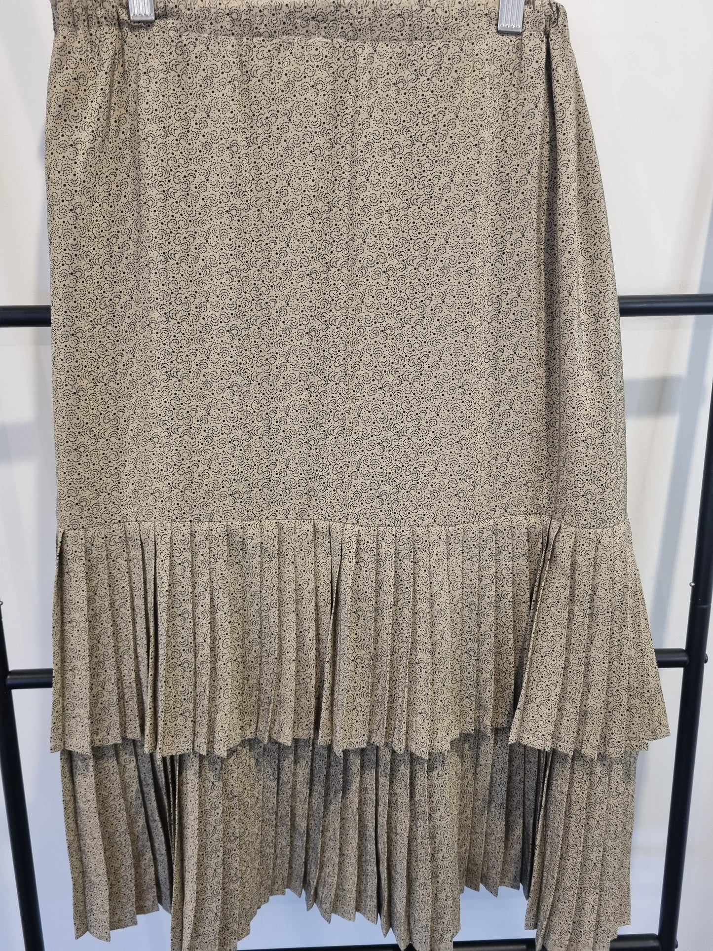 Queens Skirt - Size 14