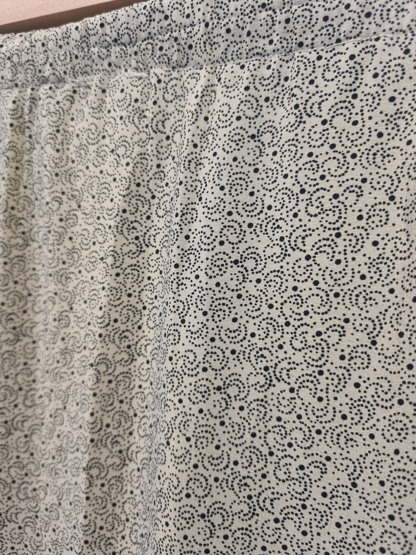 Queens Skirt - Size 14