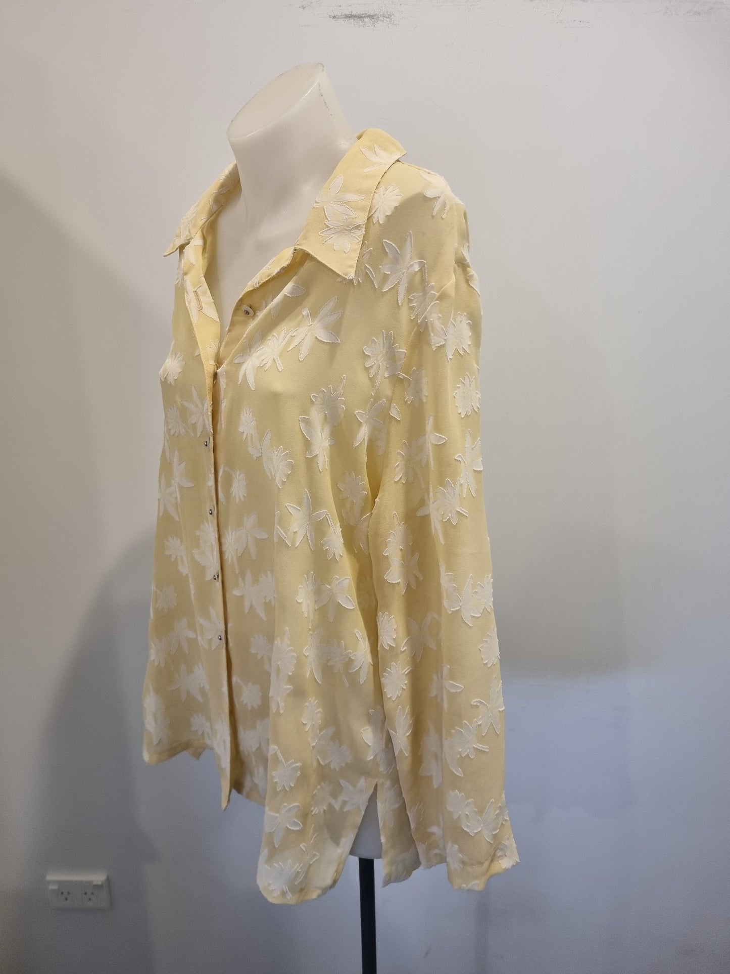Ellen Tracy Shirt - Size 16