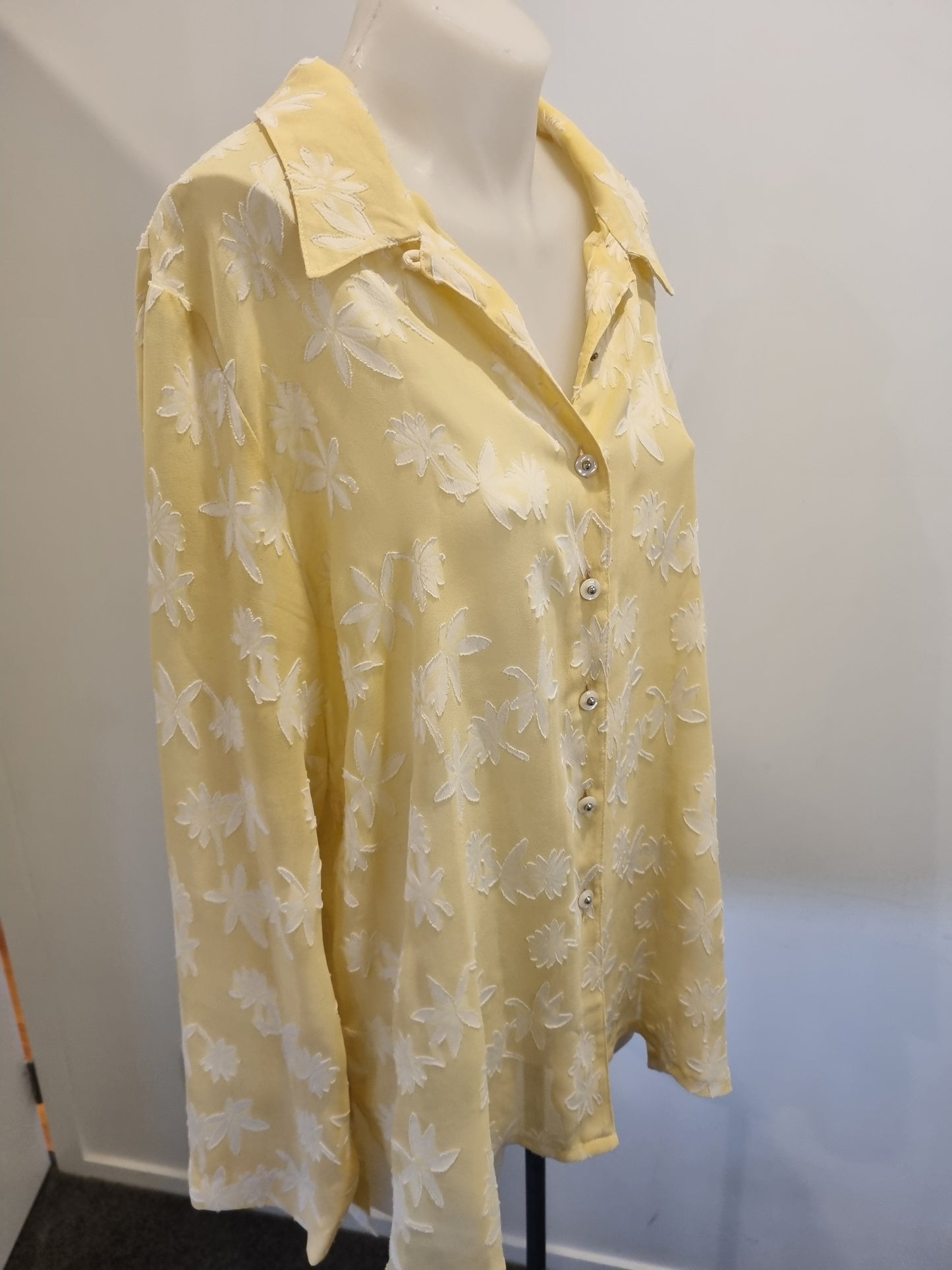 Ellen Tracy Shirt - Size 16
