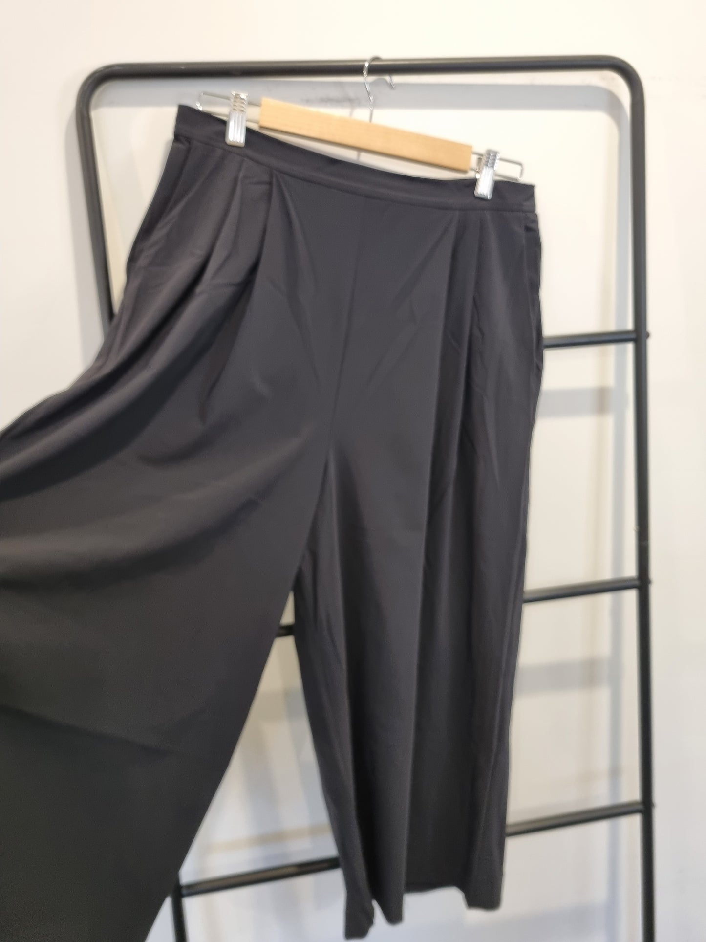 Paula Ryan Culottes - Size L