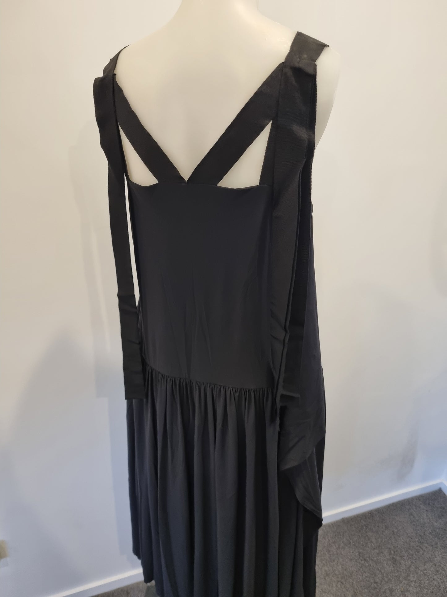 Paula Ryan Sample Dress - Size M
