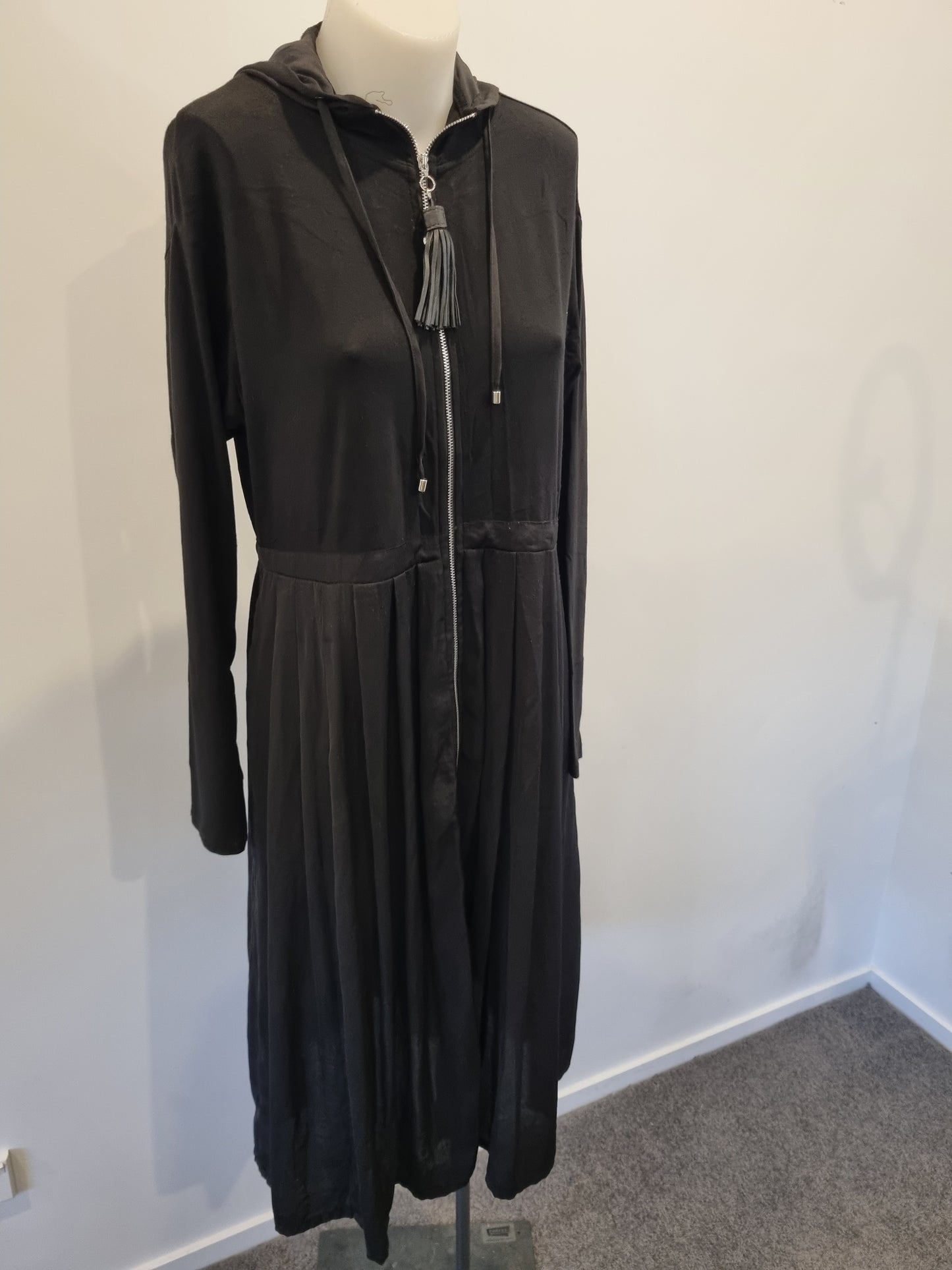 Paula Ryan Long Cardigan - Size M