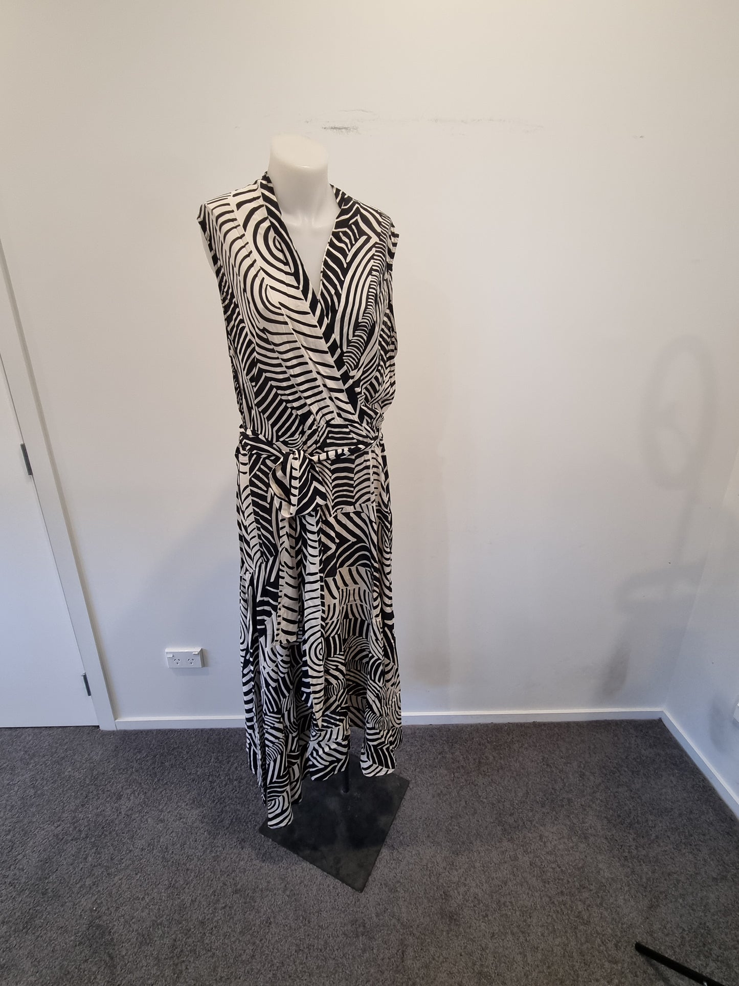 Paula Ryan Drape Front Dress - Size L
