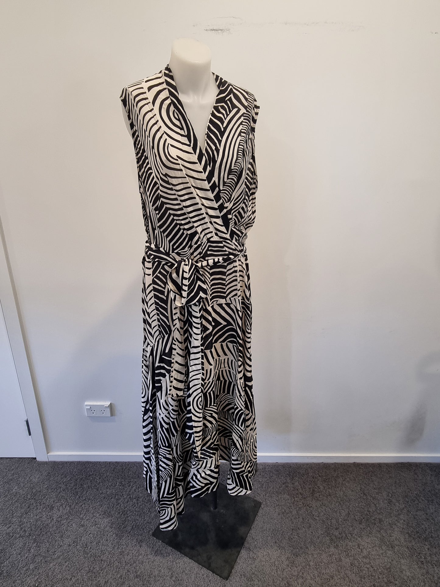 Paula Ryan Drape Front Dress - Size L