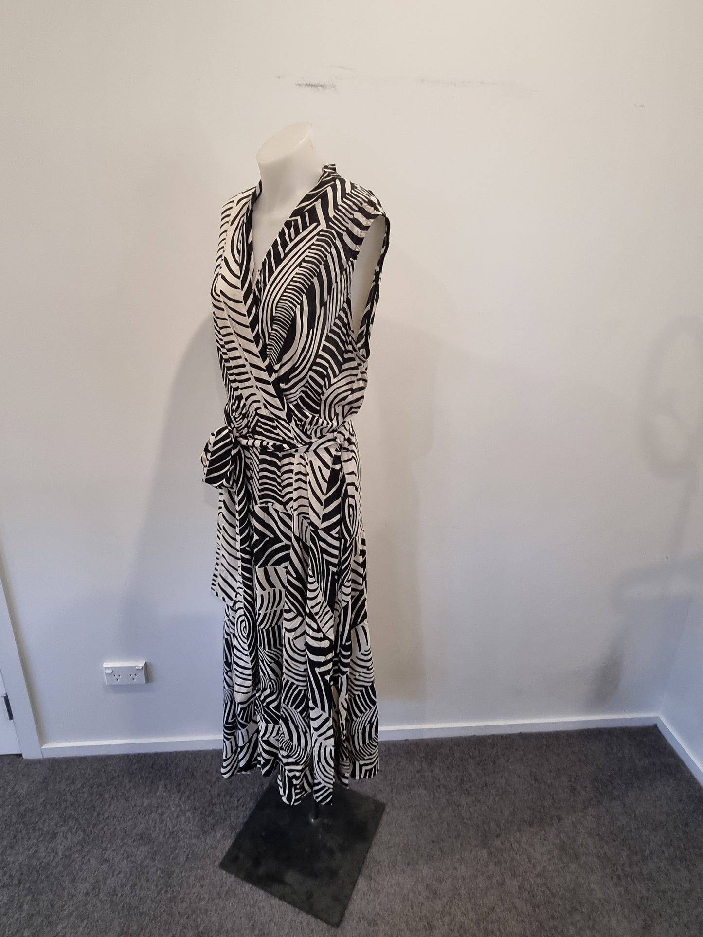 Paula Ryan Drape Front Dress - Size L