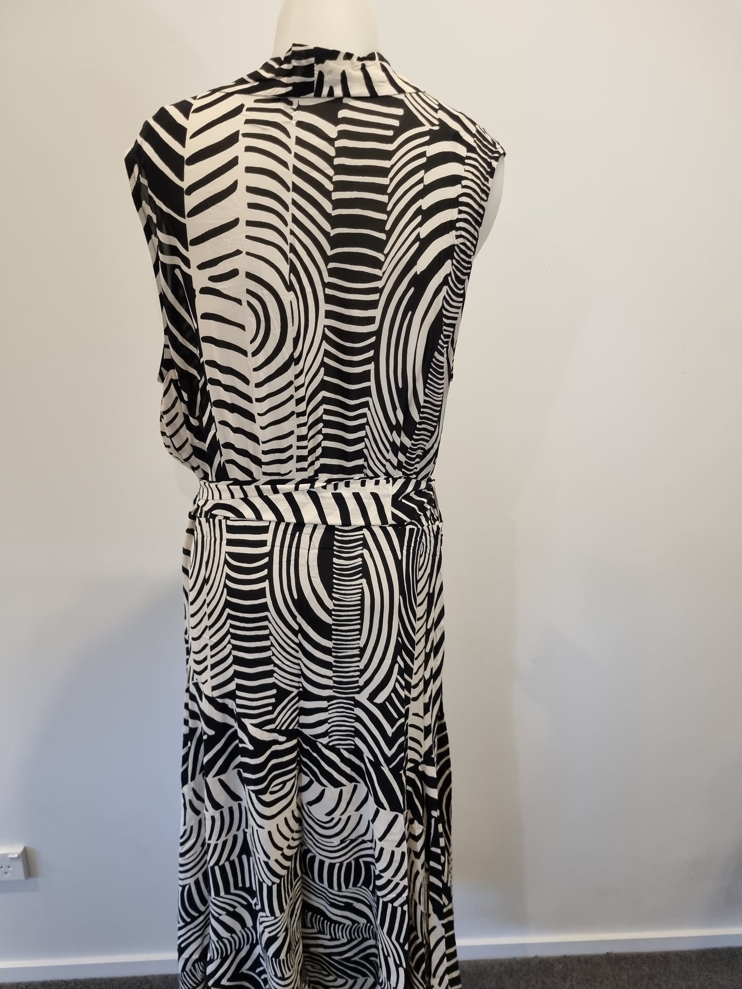Paula Ryan Drape Front Dress - Size L