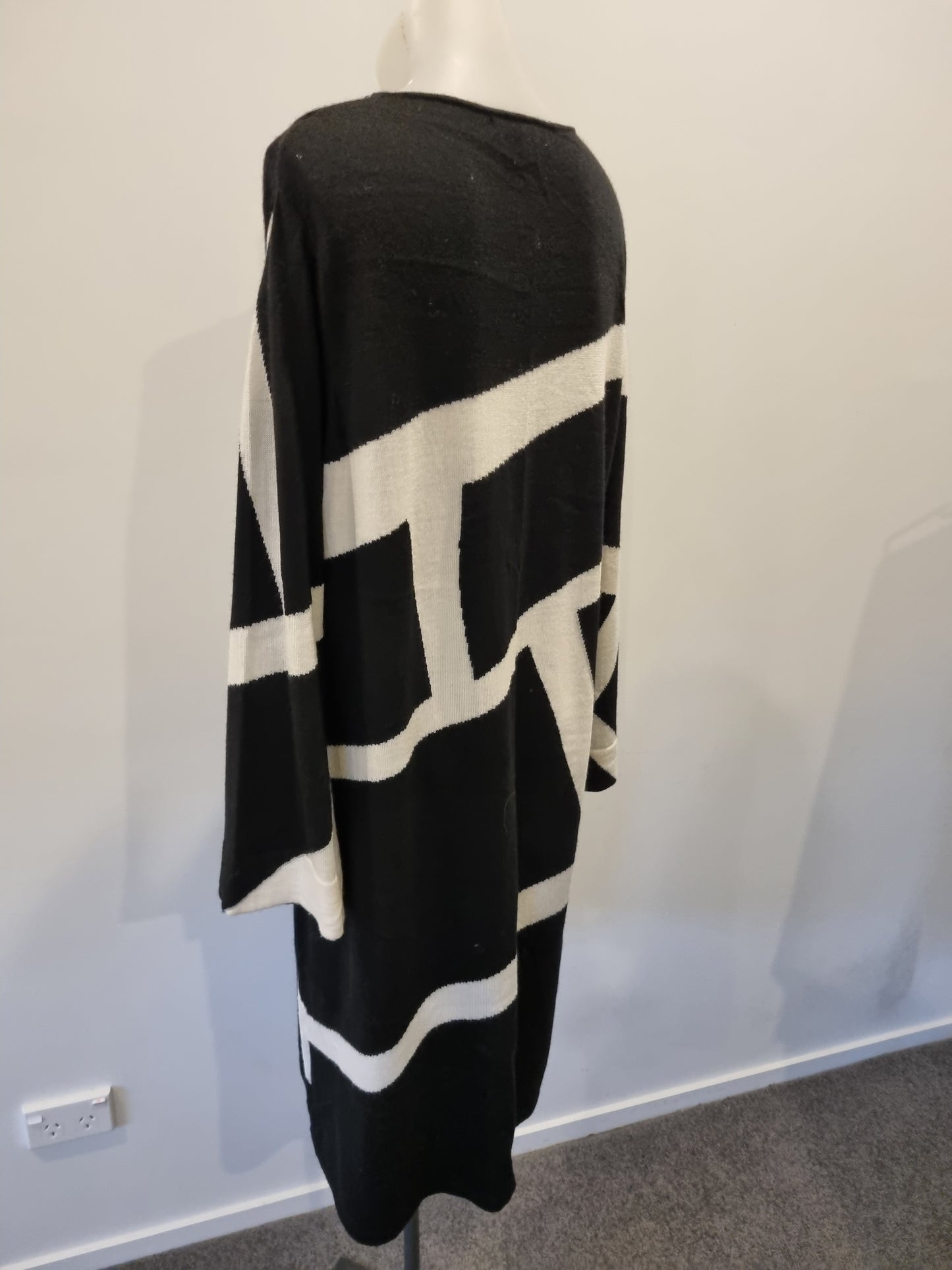 Paula Ryan Dress - Size M