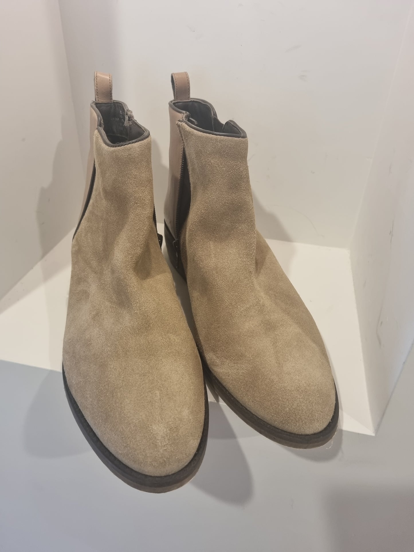 Hush Puppies Ankle Boots - SIze 11 (42)