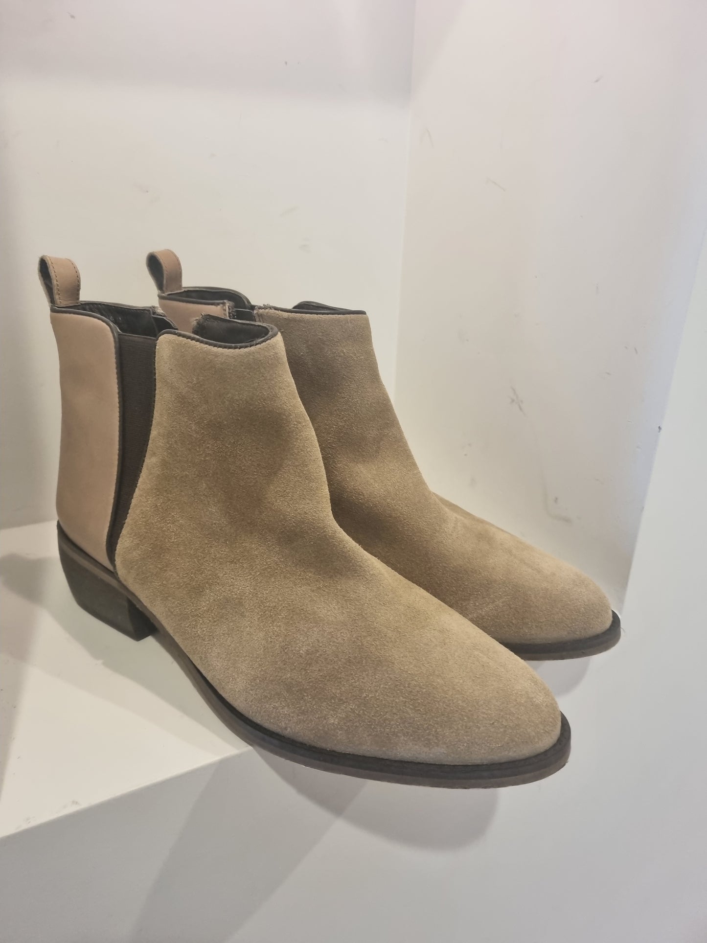 Hush Puppies Ankle Boots - SIze 11 (42)
