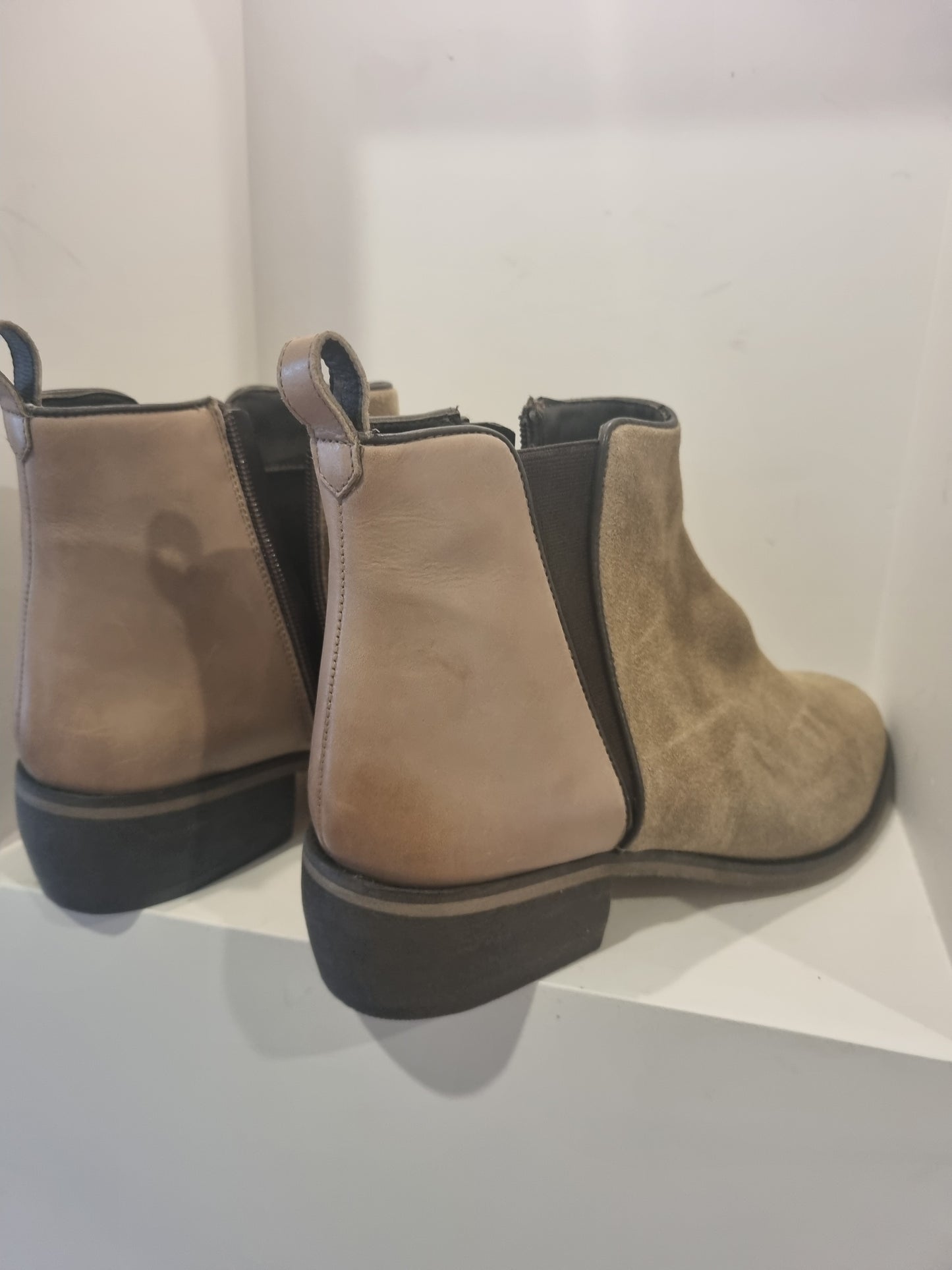 Hush Puppies Ankle Boots - SIze 11 (42)