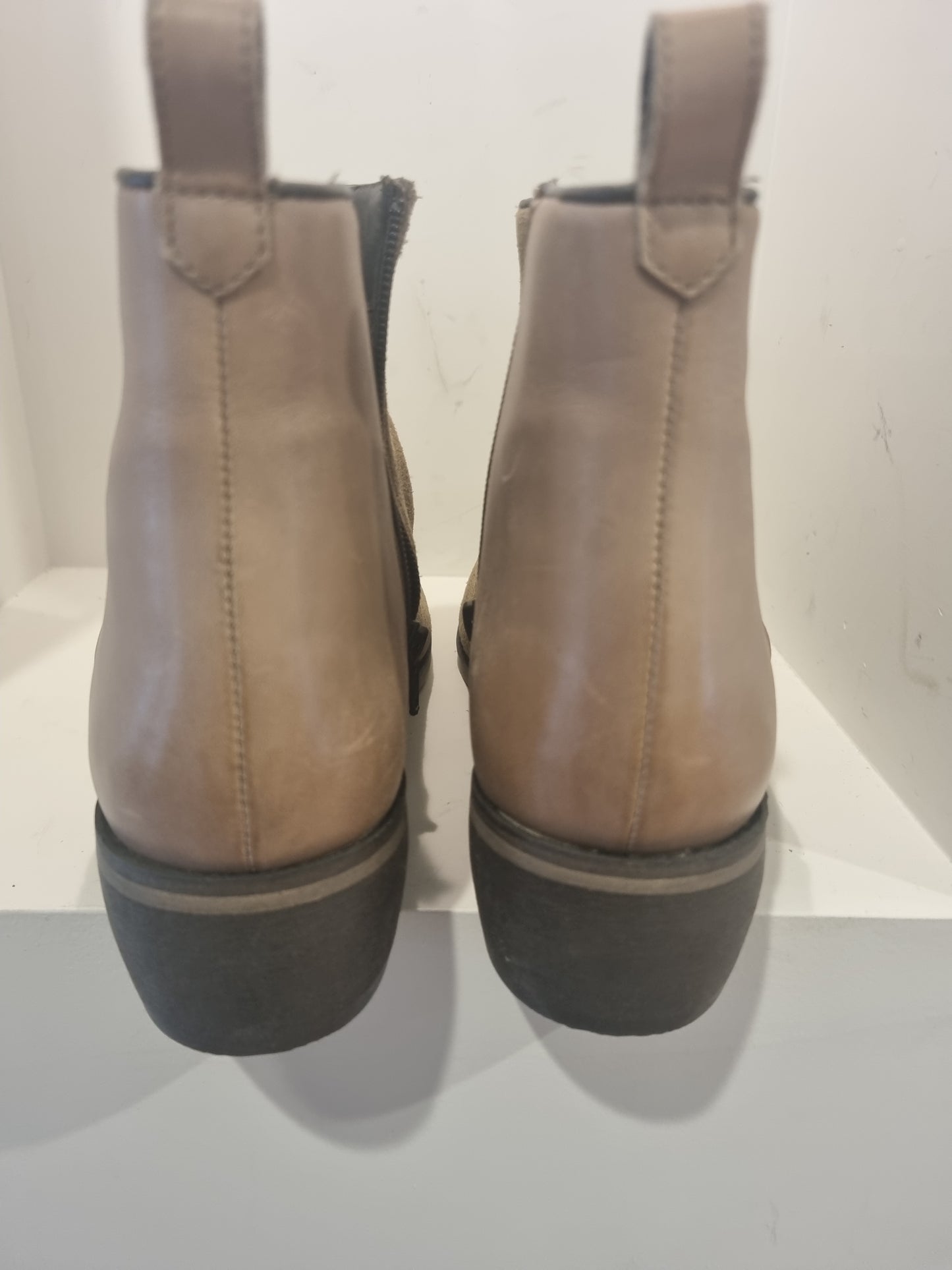Hush Puppies Ankle Boots - SIze 11 (42)