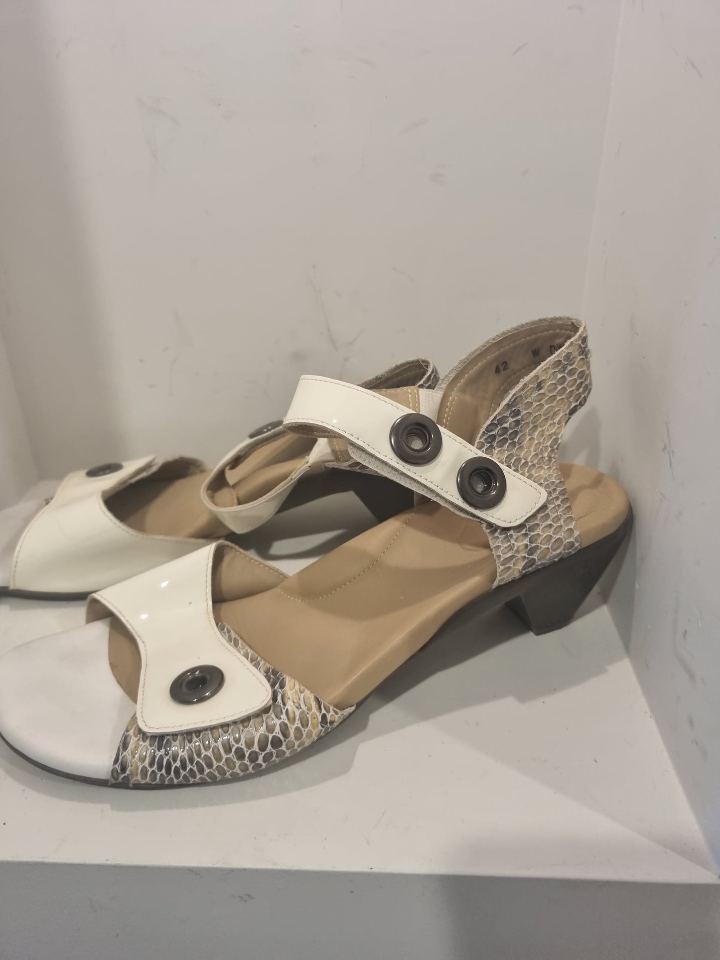 Ziera Low Heel - Size 42