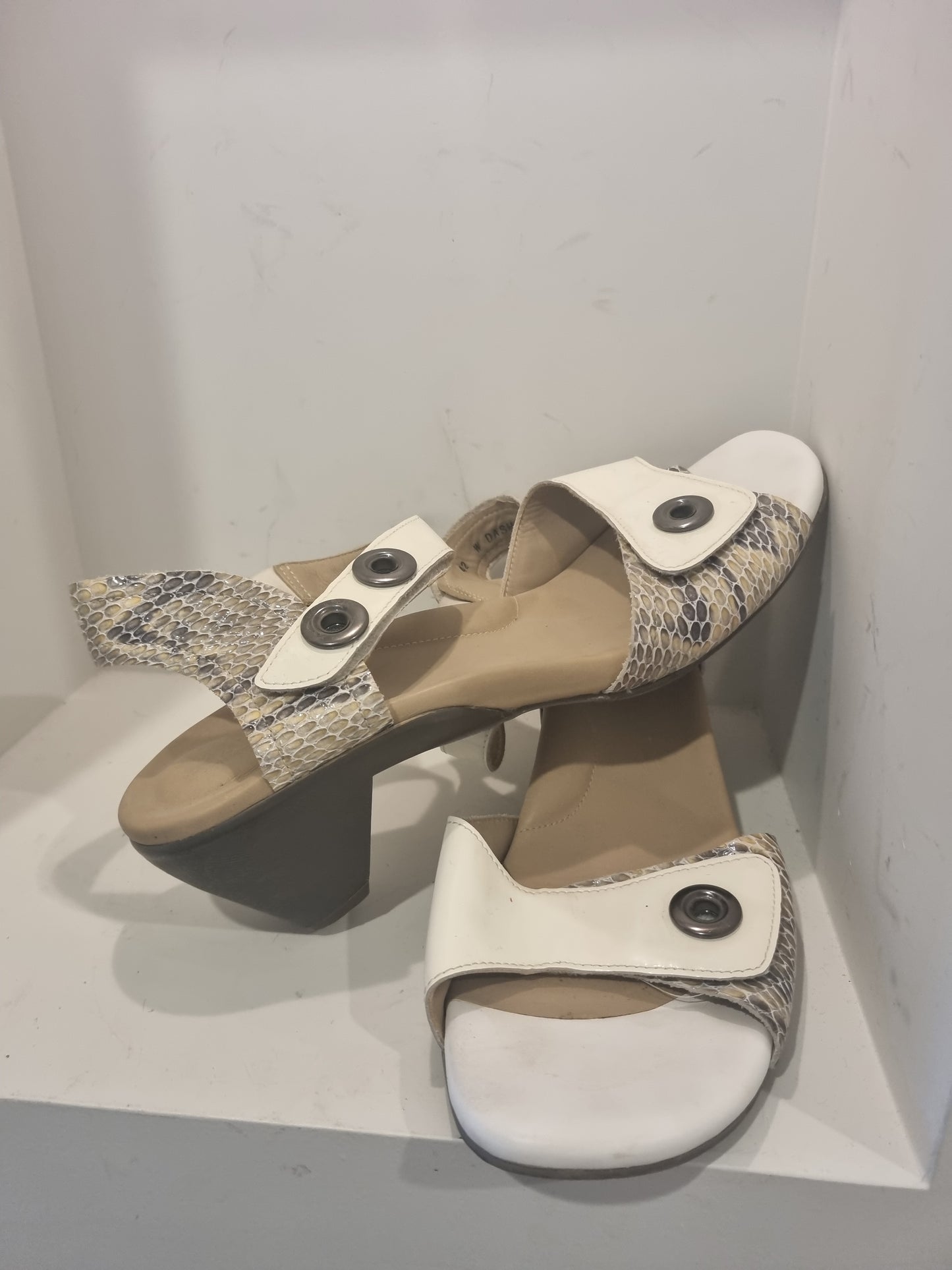 Ziera Low Heel - Size 42