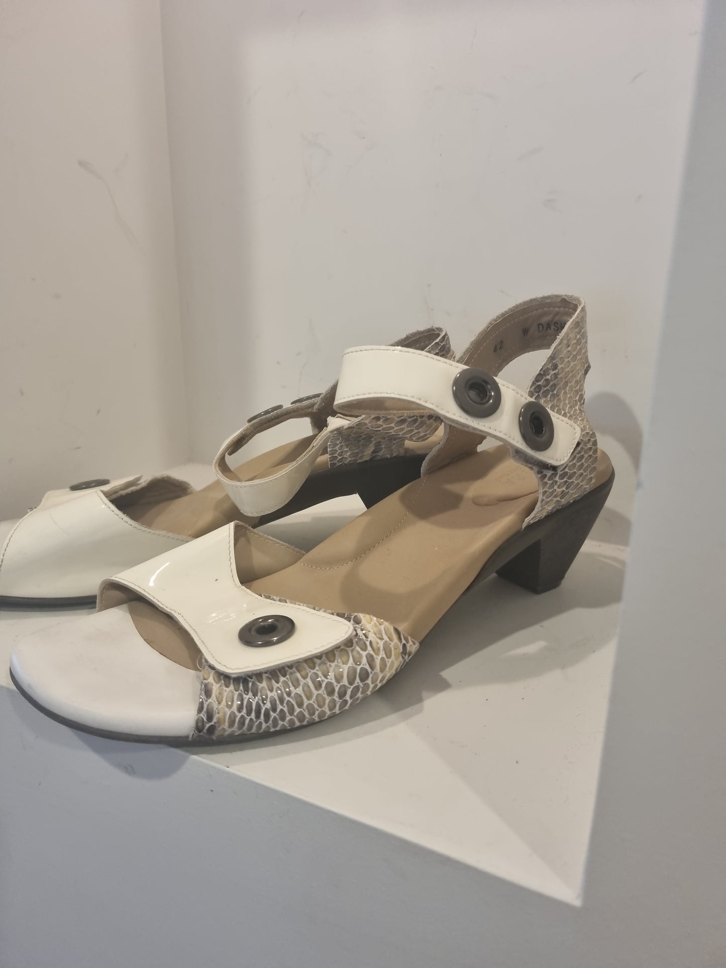 Ziera Low Heel - Size 42