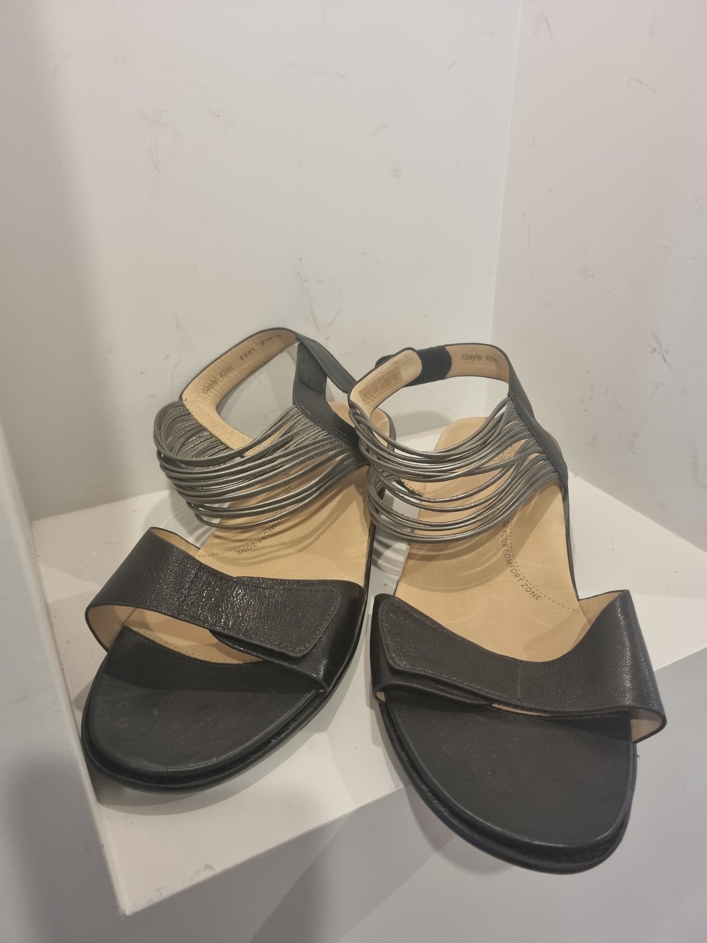 Ziera Low Heels - Size 42