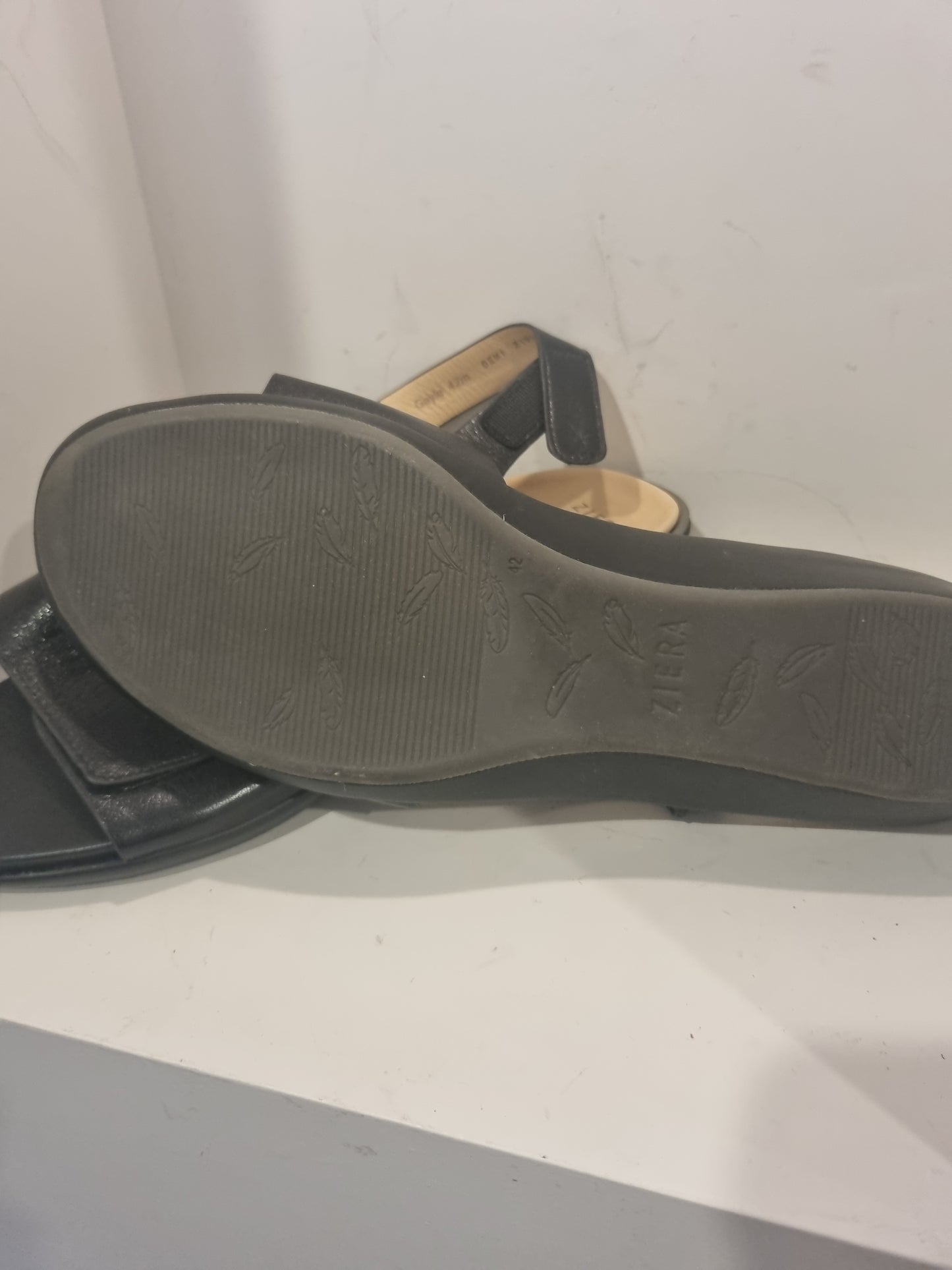Ziera Low Heels - Size 42