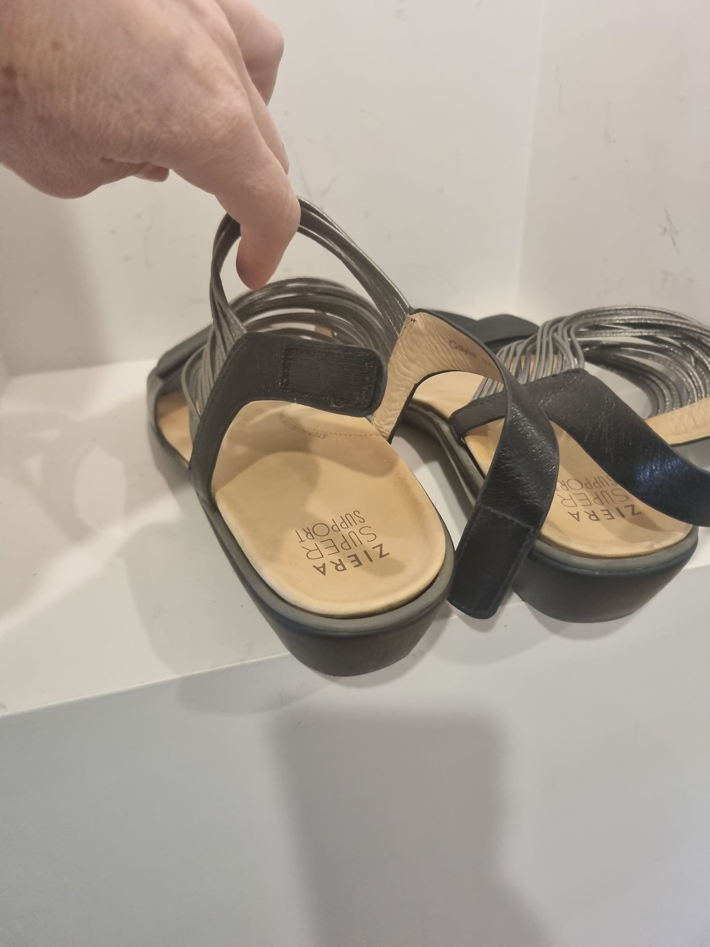 Ziera Low Heels - Size 42