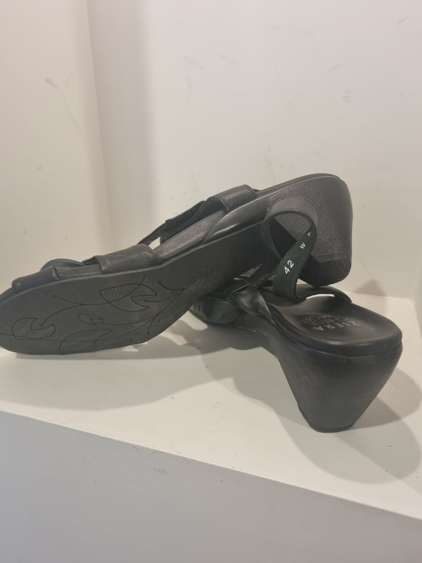 Ziera Low Heels - Size 42
