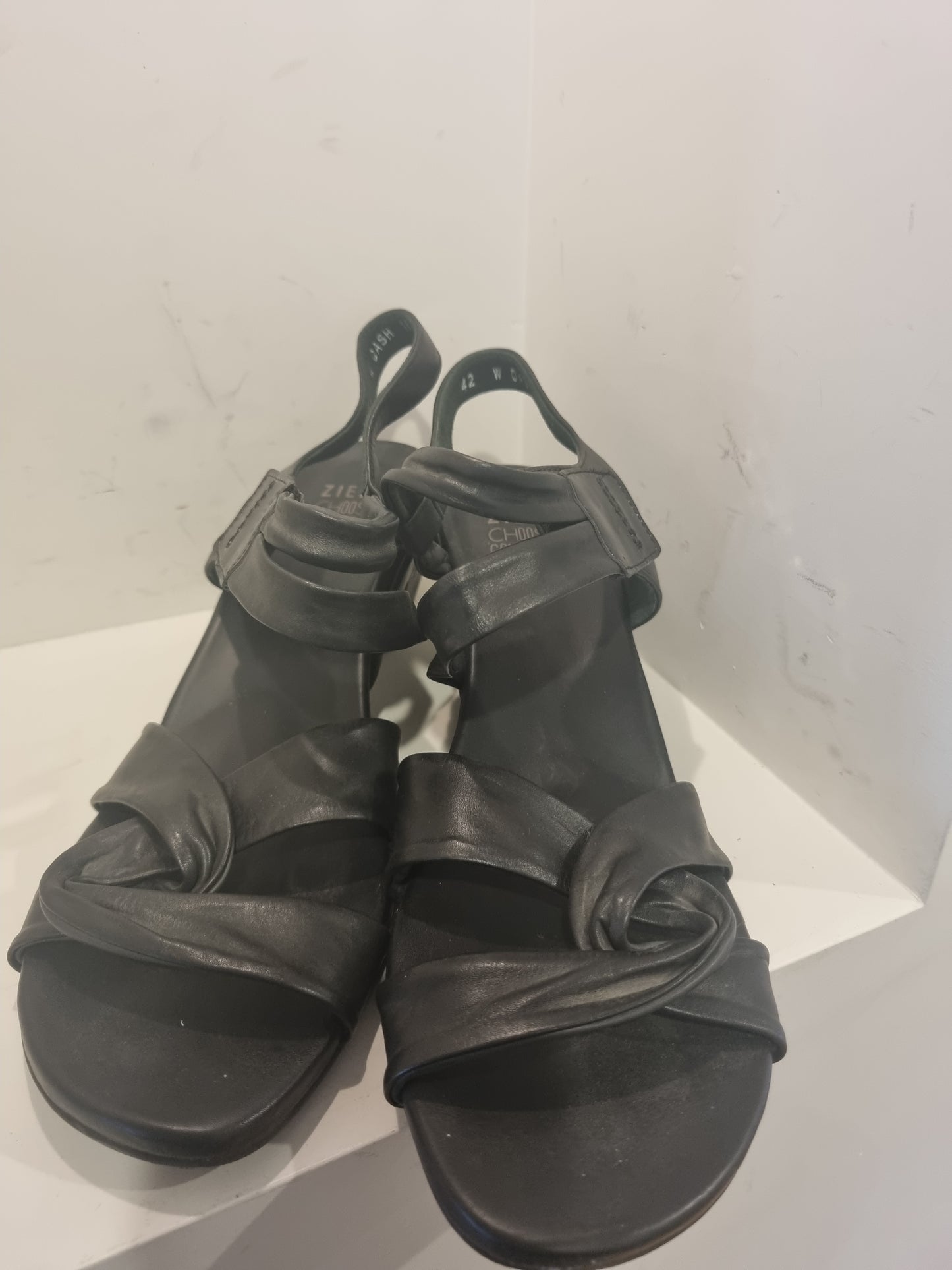 Ziera Low Heels - Size 42