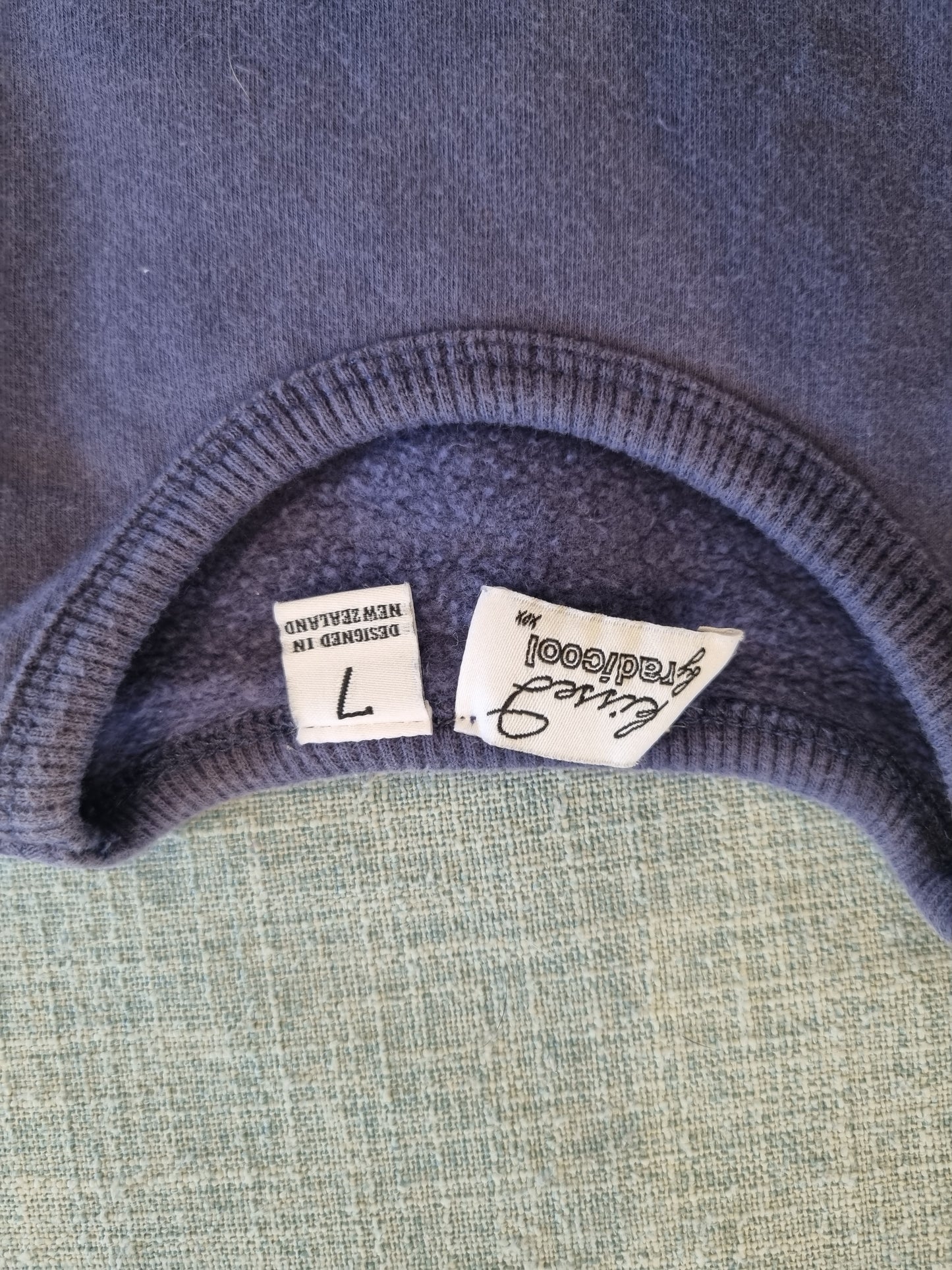 Kissed by Radicool Jumper - Youth 7