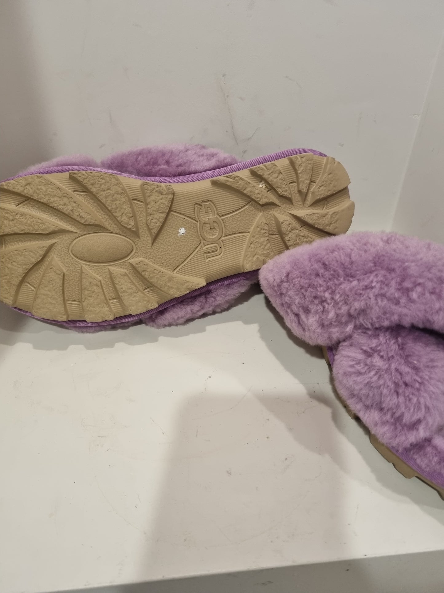 Ugg Slides - Youth US6