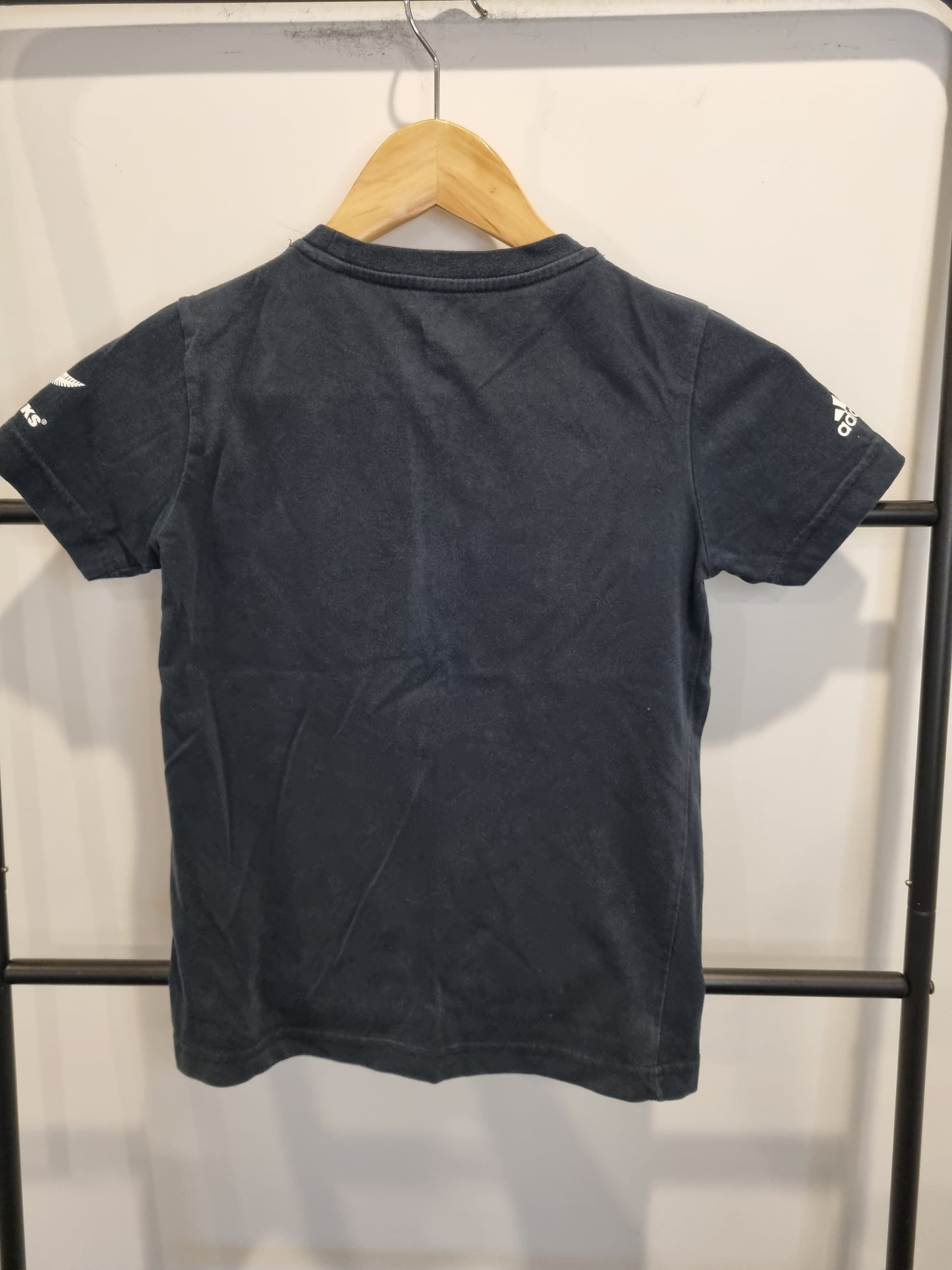 Addidas Tshirt - Youth 9-10