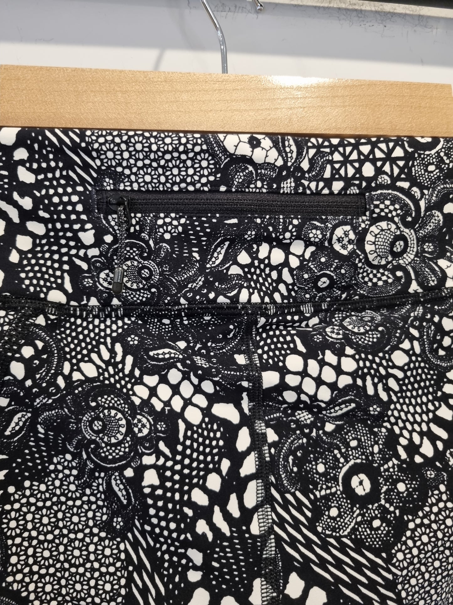 Lululemon Tights - Size 10