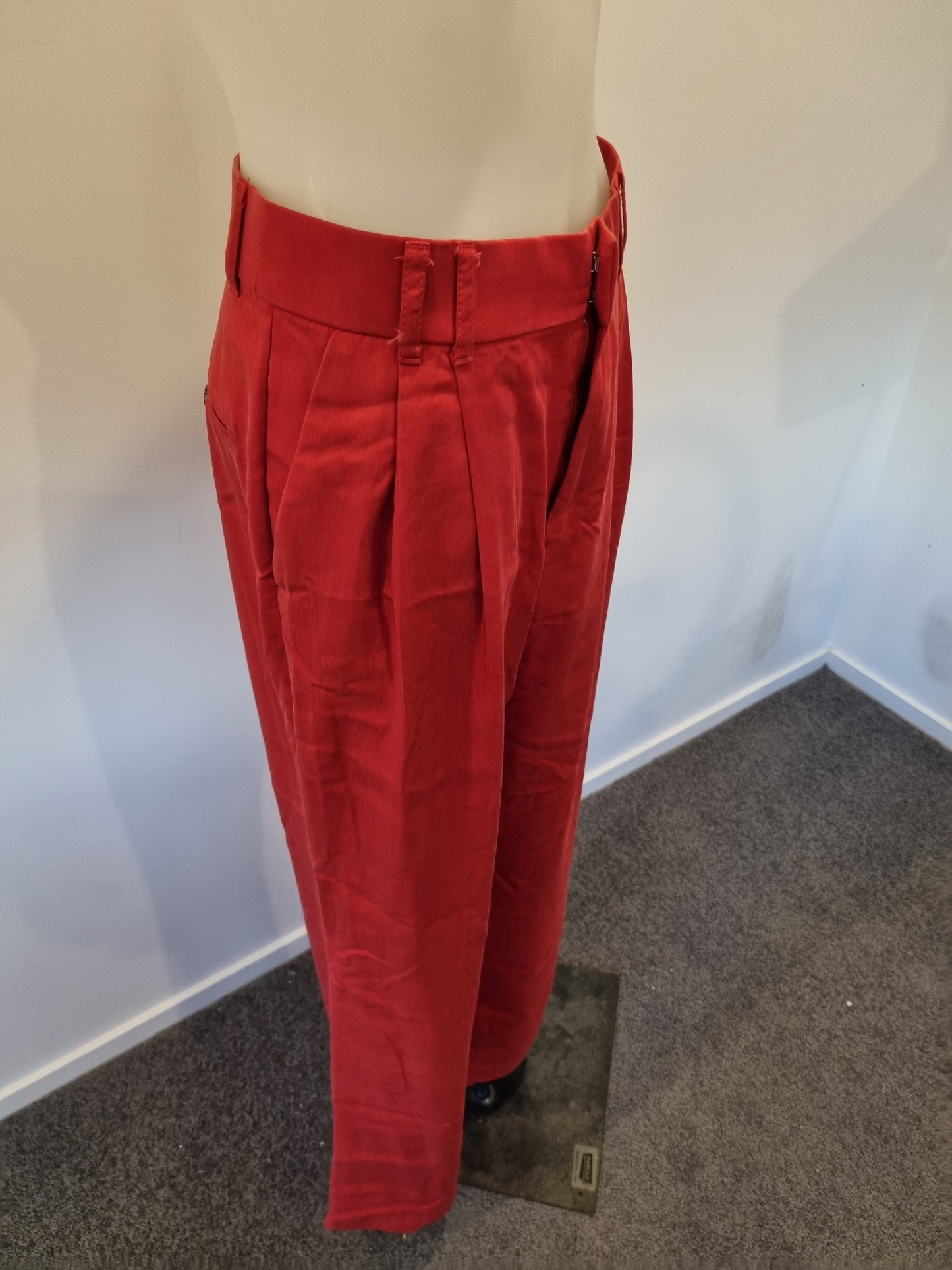 Zara Trousers - Size M