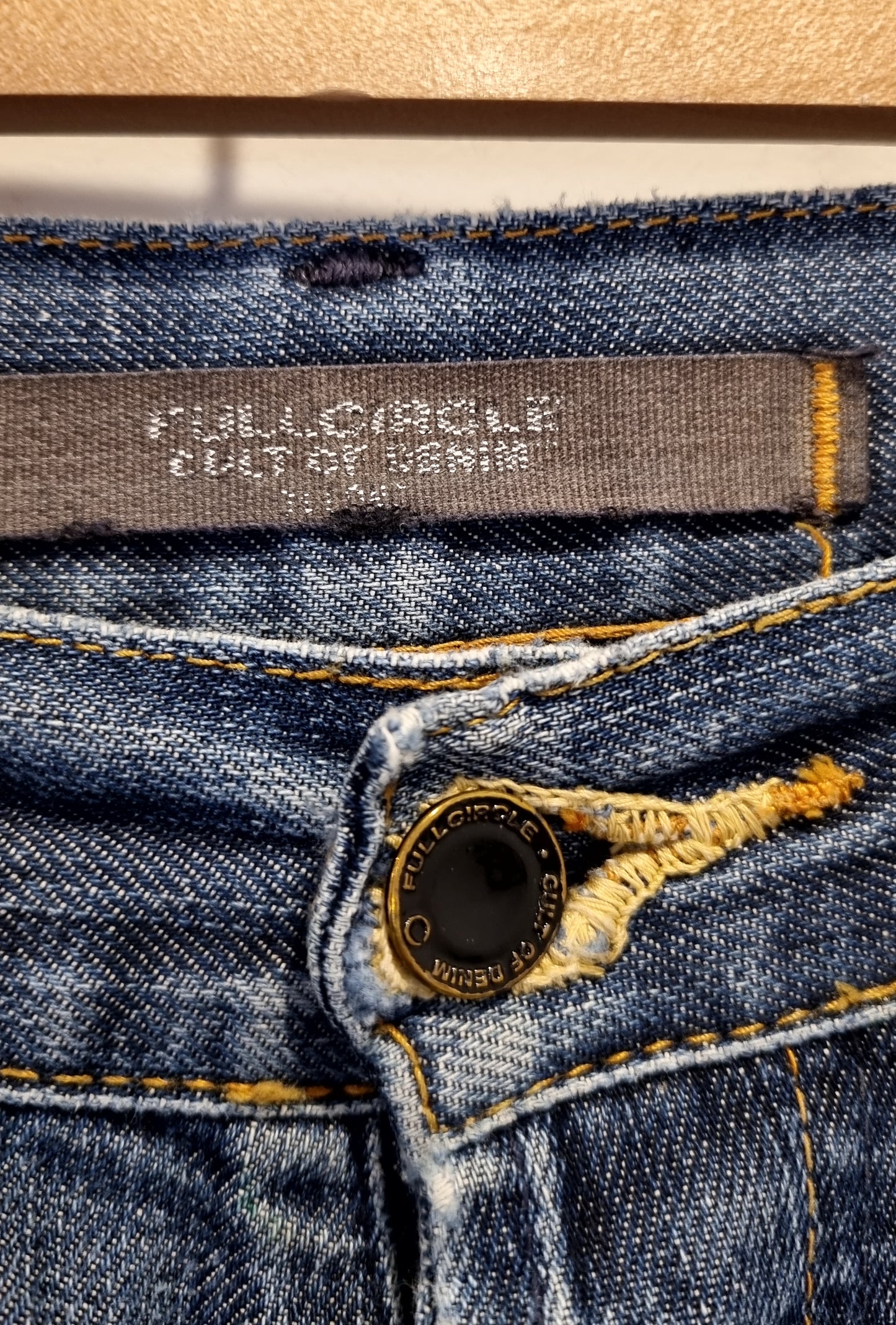 Full Circle Cult of Denim Jeans - Size 34L (16)