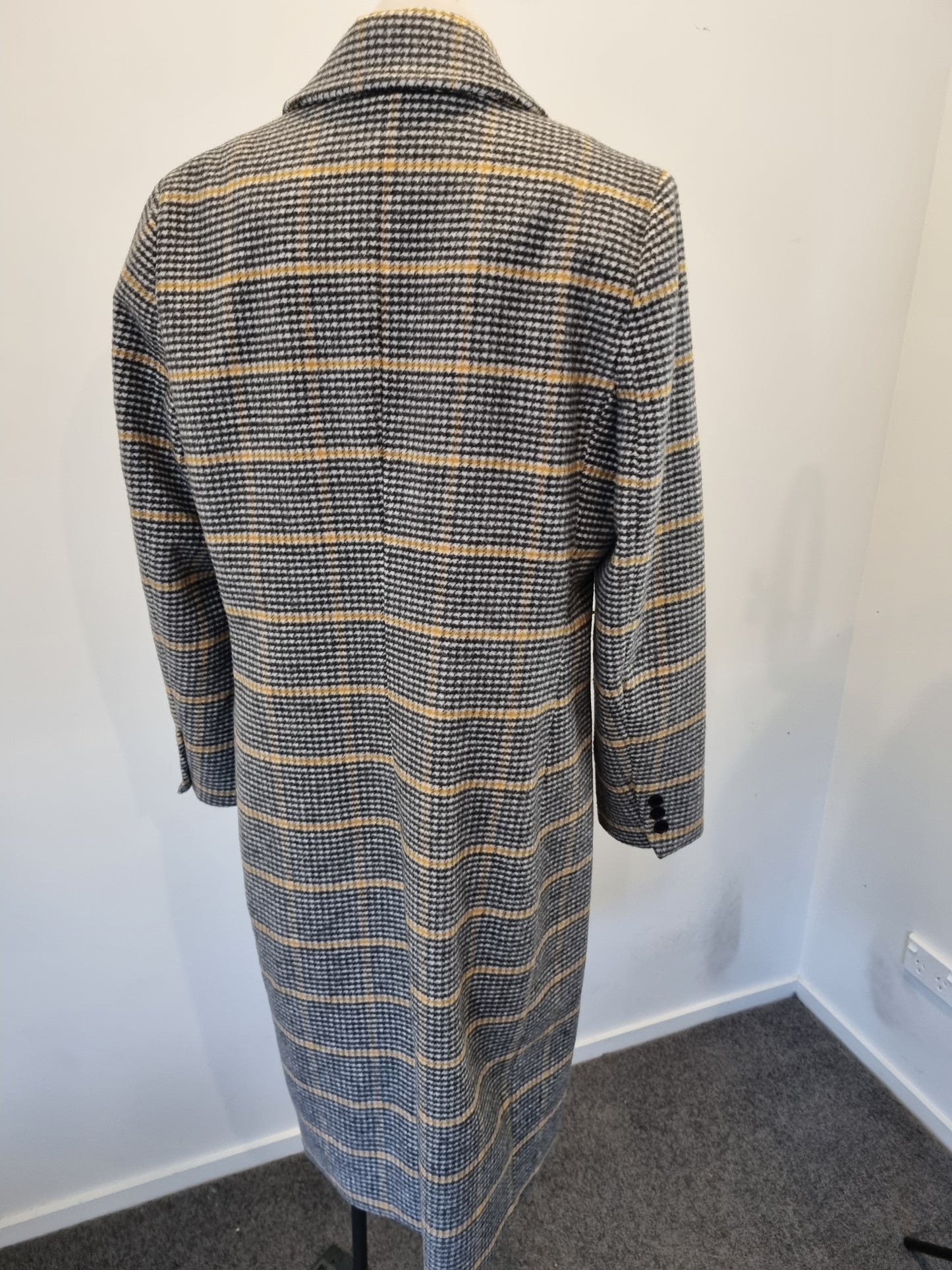 Decjuba Coat - Size 12