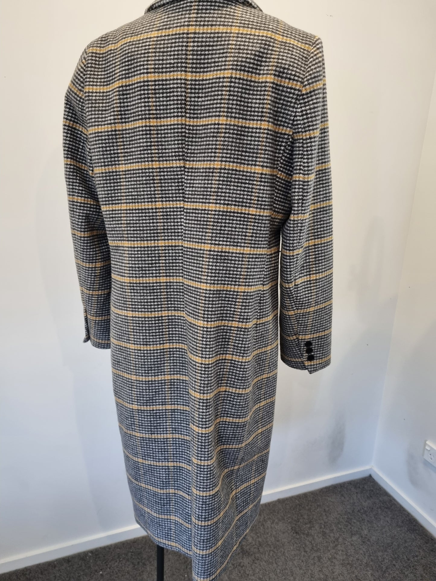 Decjuba Coat - Size 12