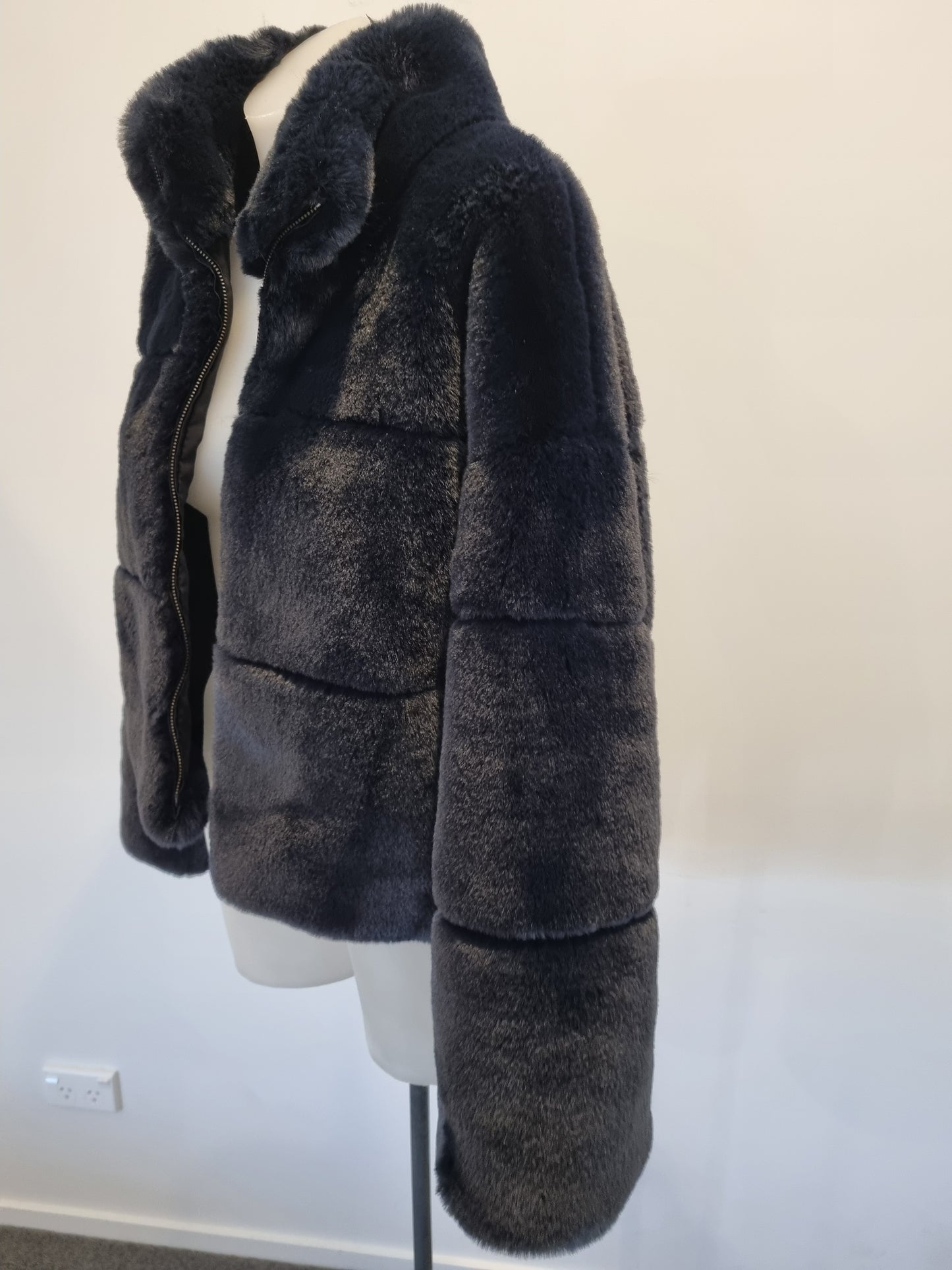 Storm Jacket - Size 8