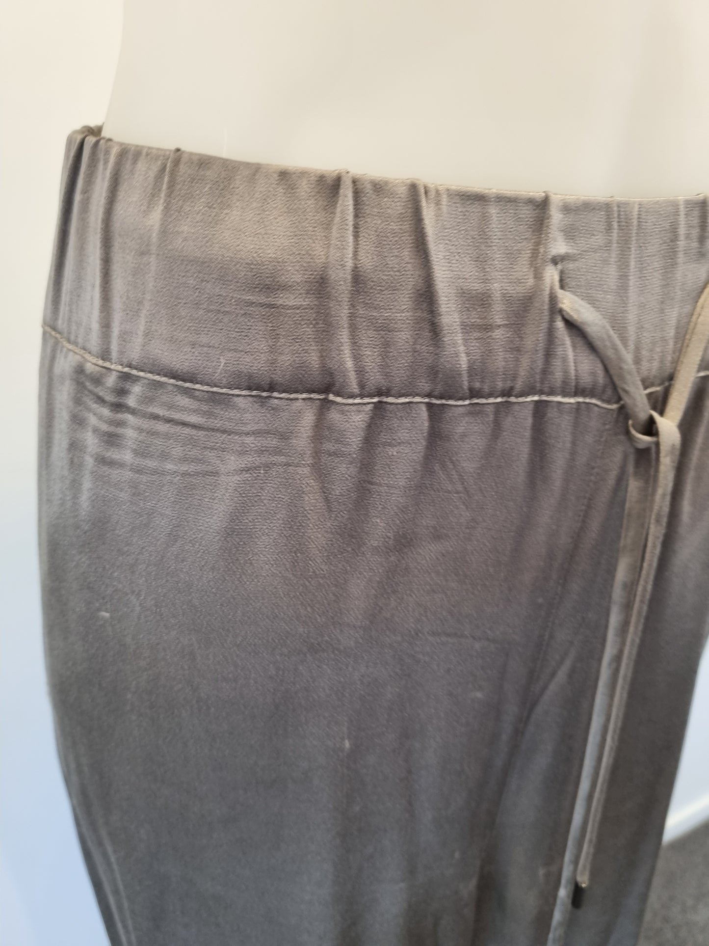 Max Wideleg Pants - Size 18