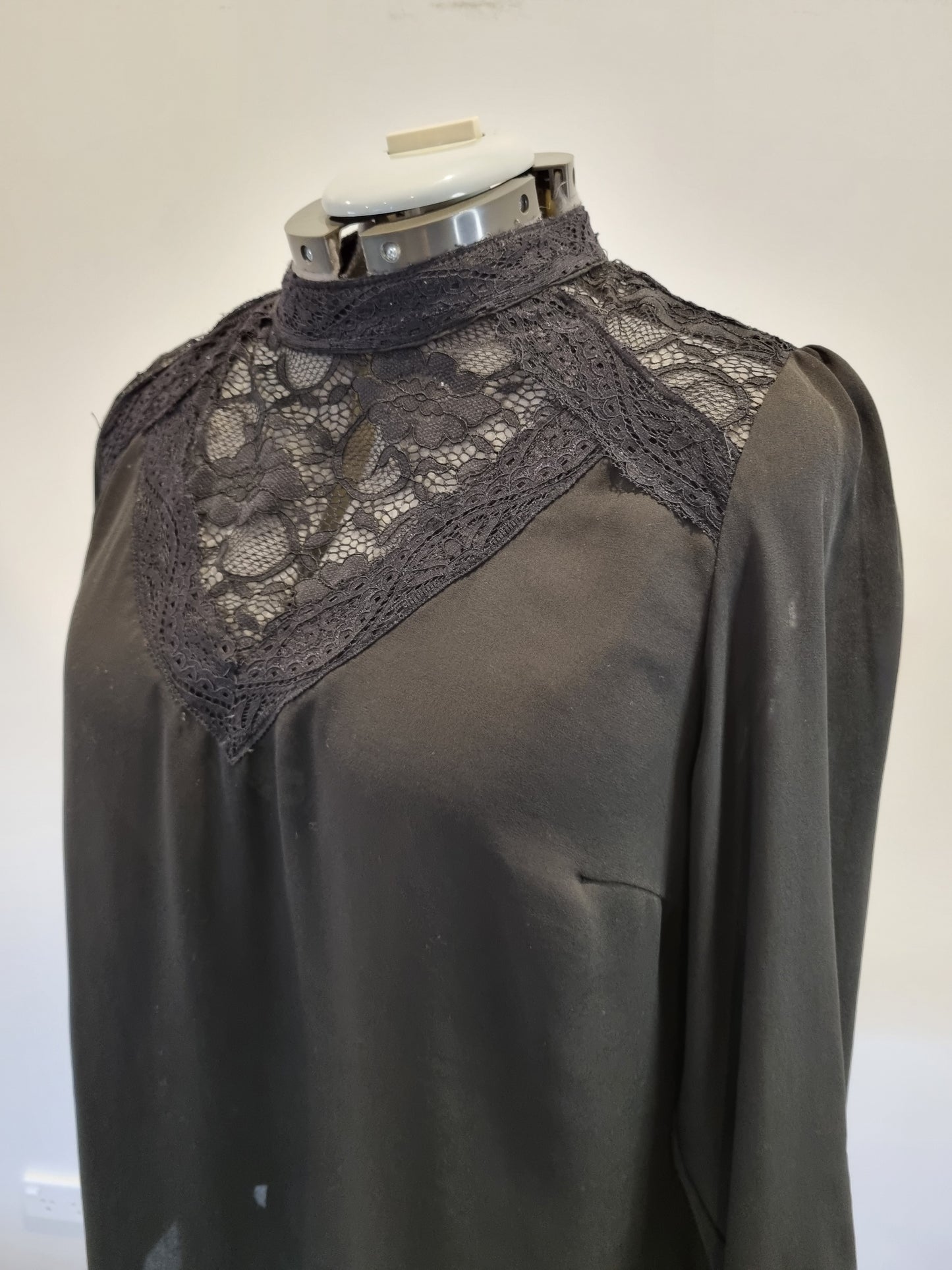 City Chic Top - Size M (18)