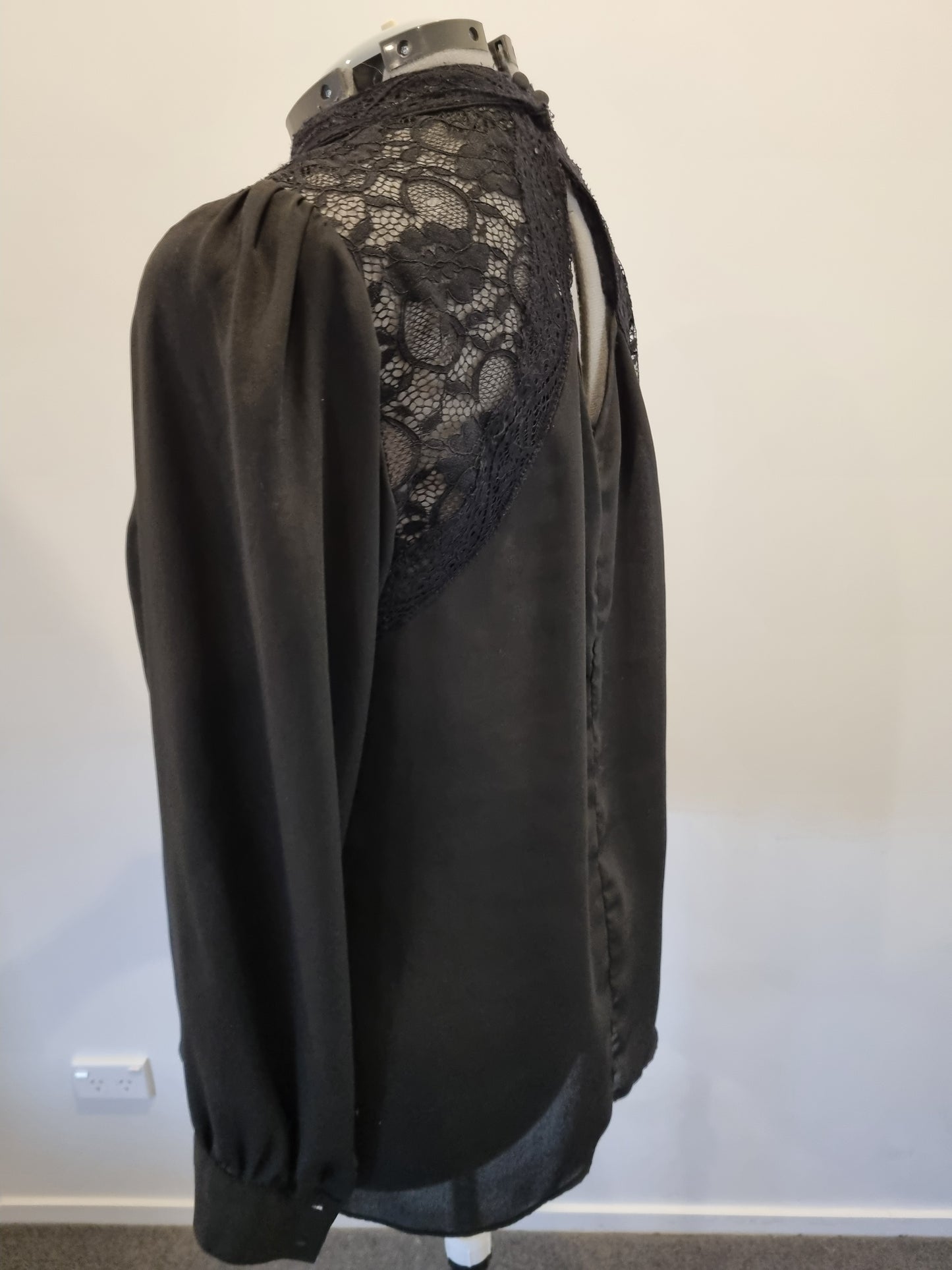 City Chic Top - Size M (18)