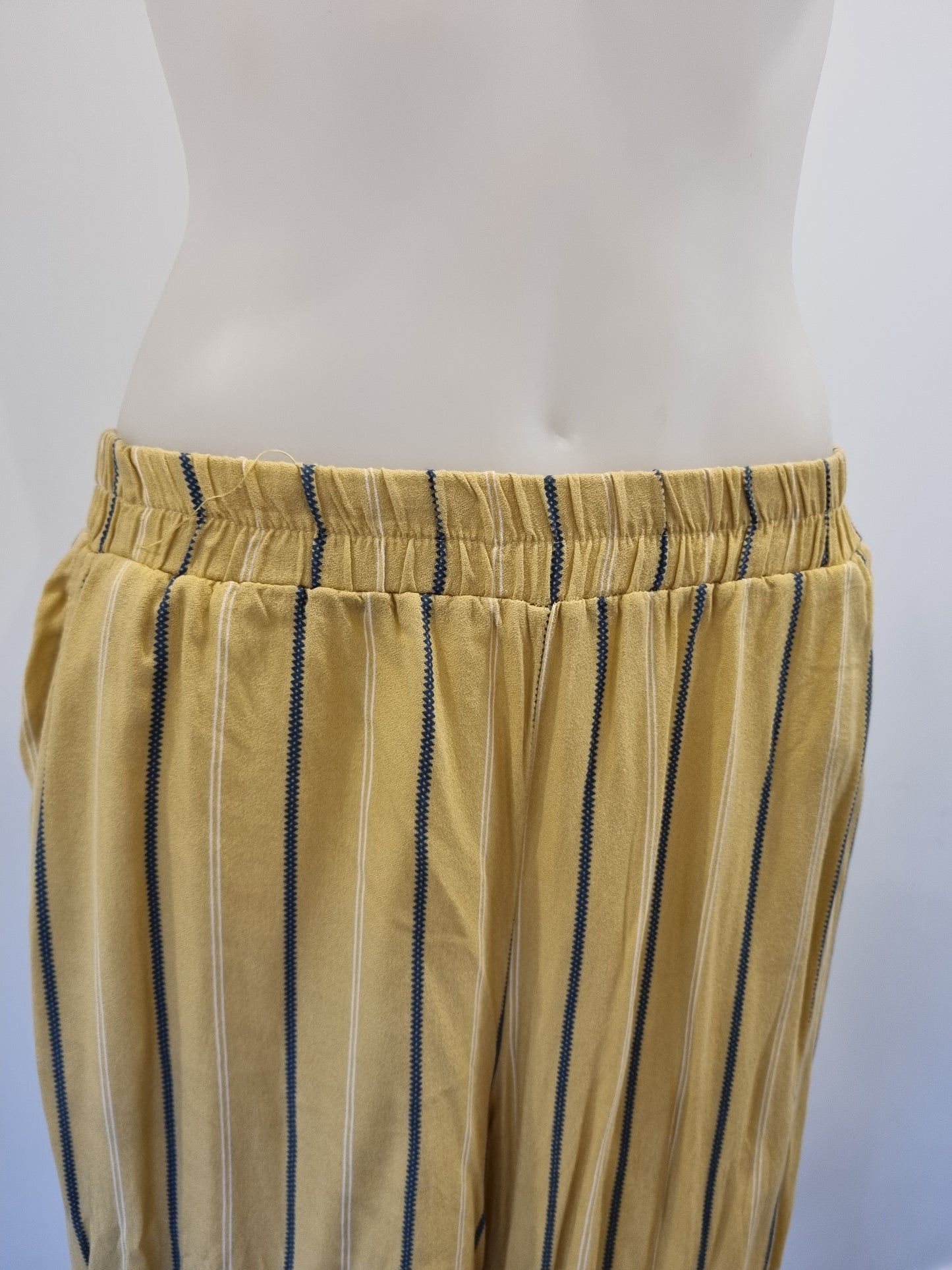 Final Touch Pants - Size M